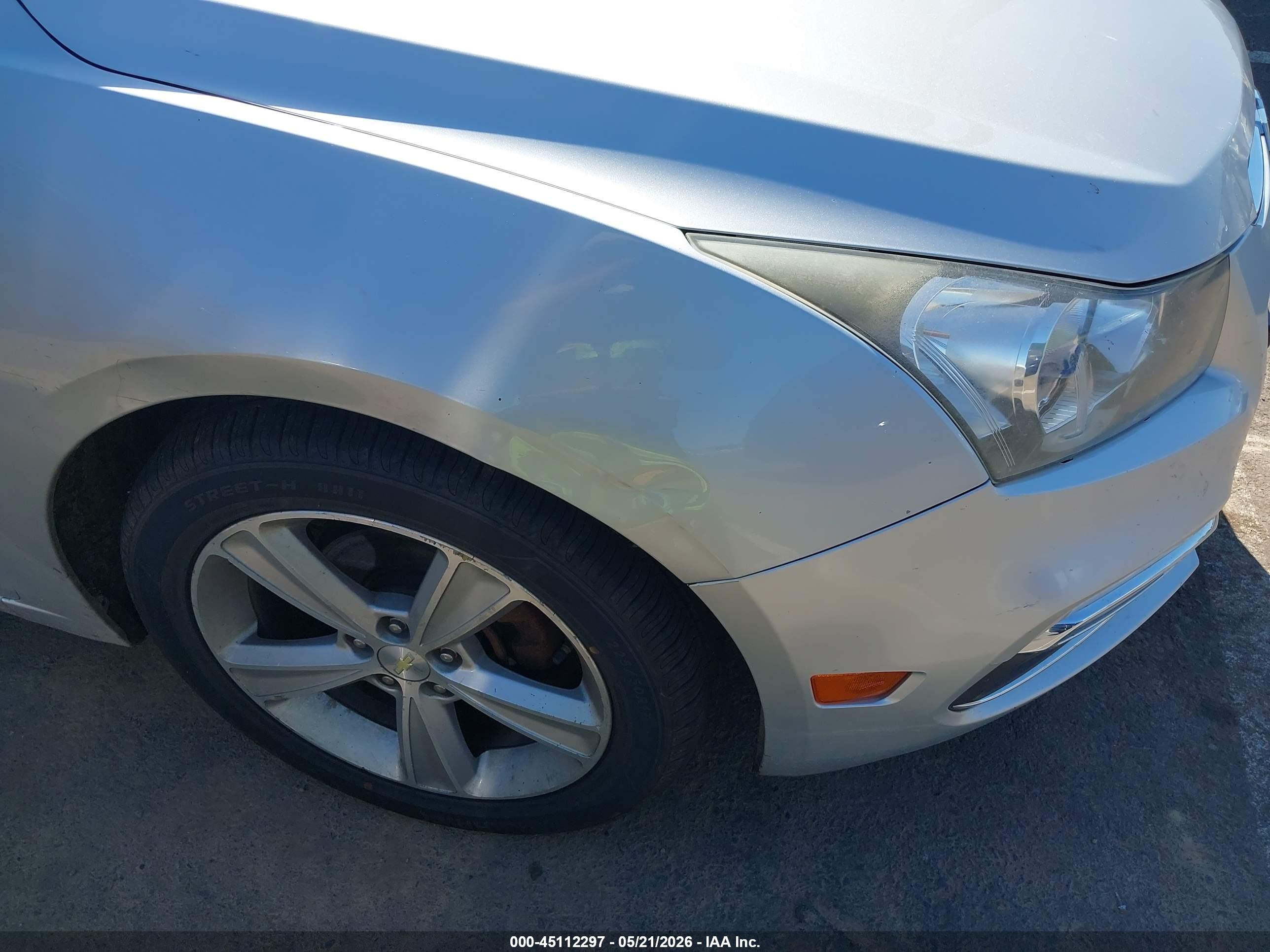 CHEVROLET CRUZE image 6