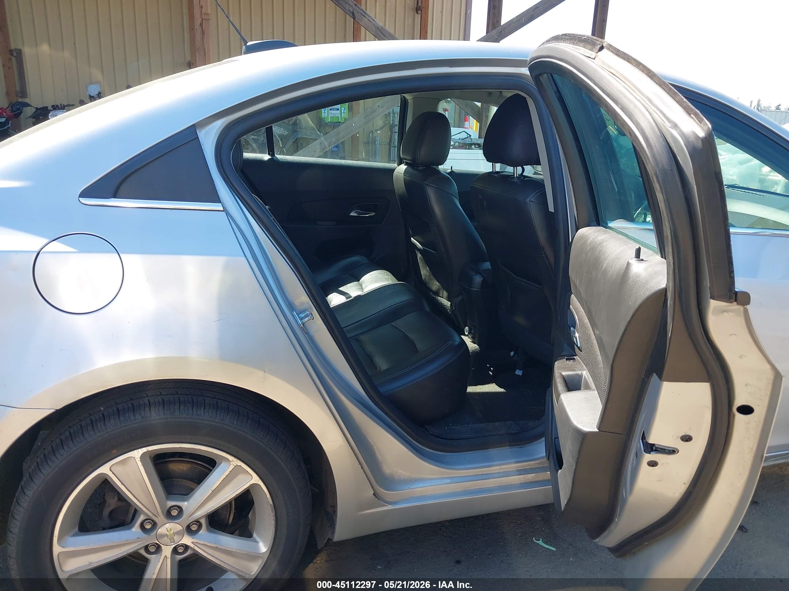 CHEVROLET CRUZE image 8
