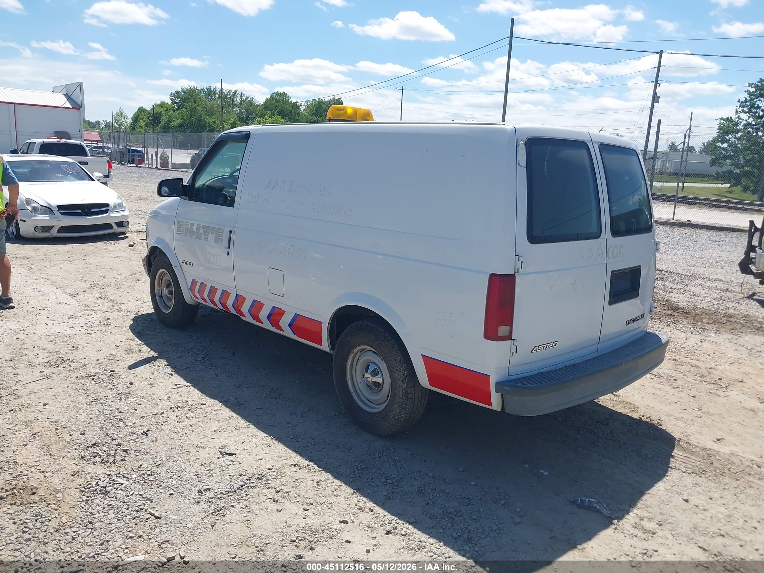 CHEVROLET ASTRO image 3