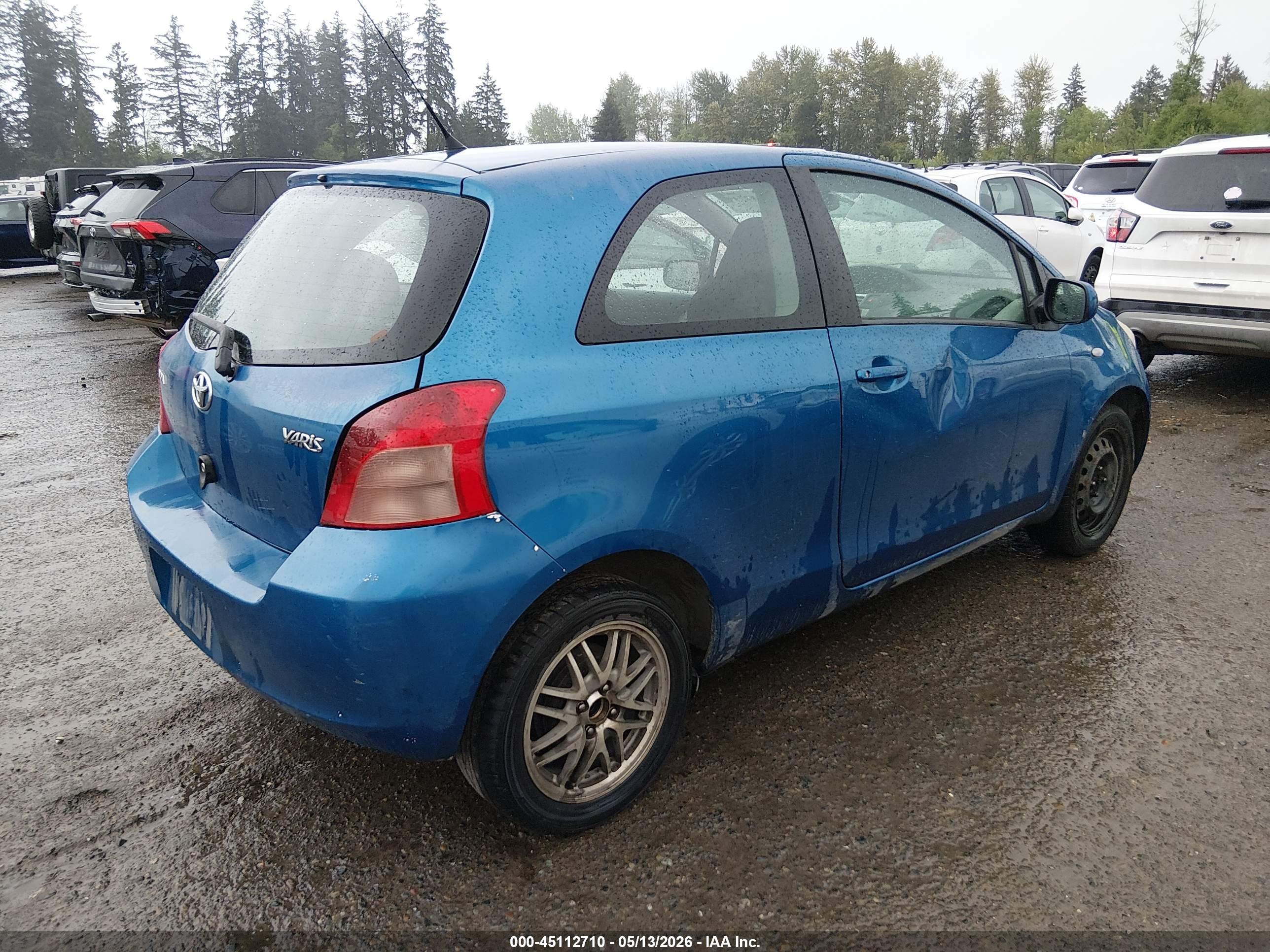 TOYOTA YARIS image 4