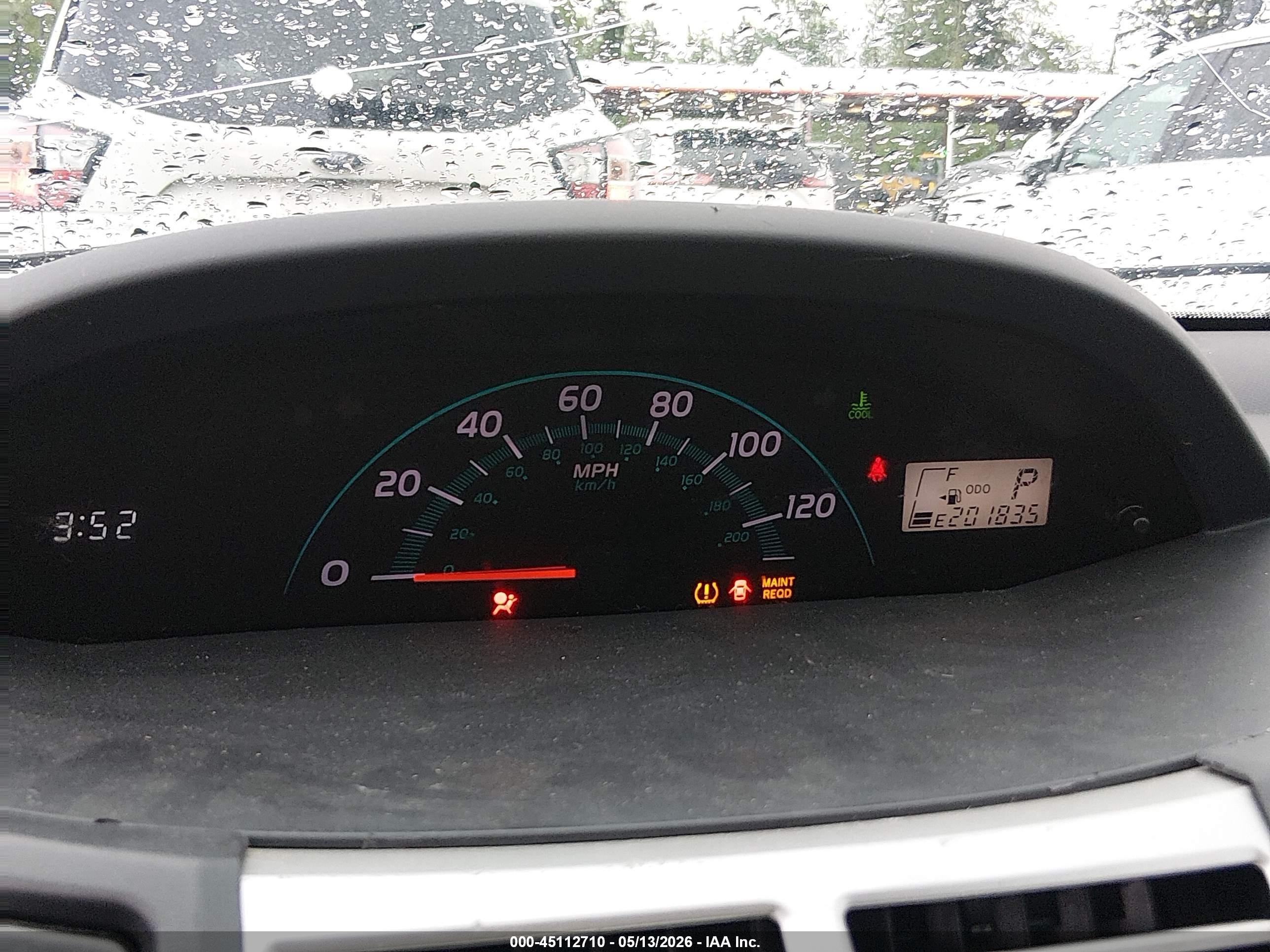 TOYOTA YARIS image 7