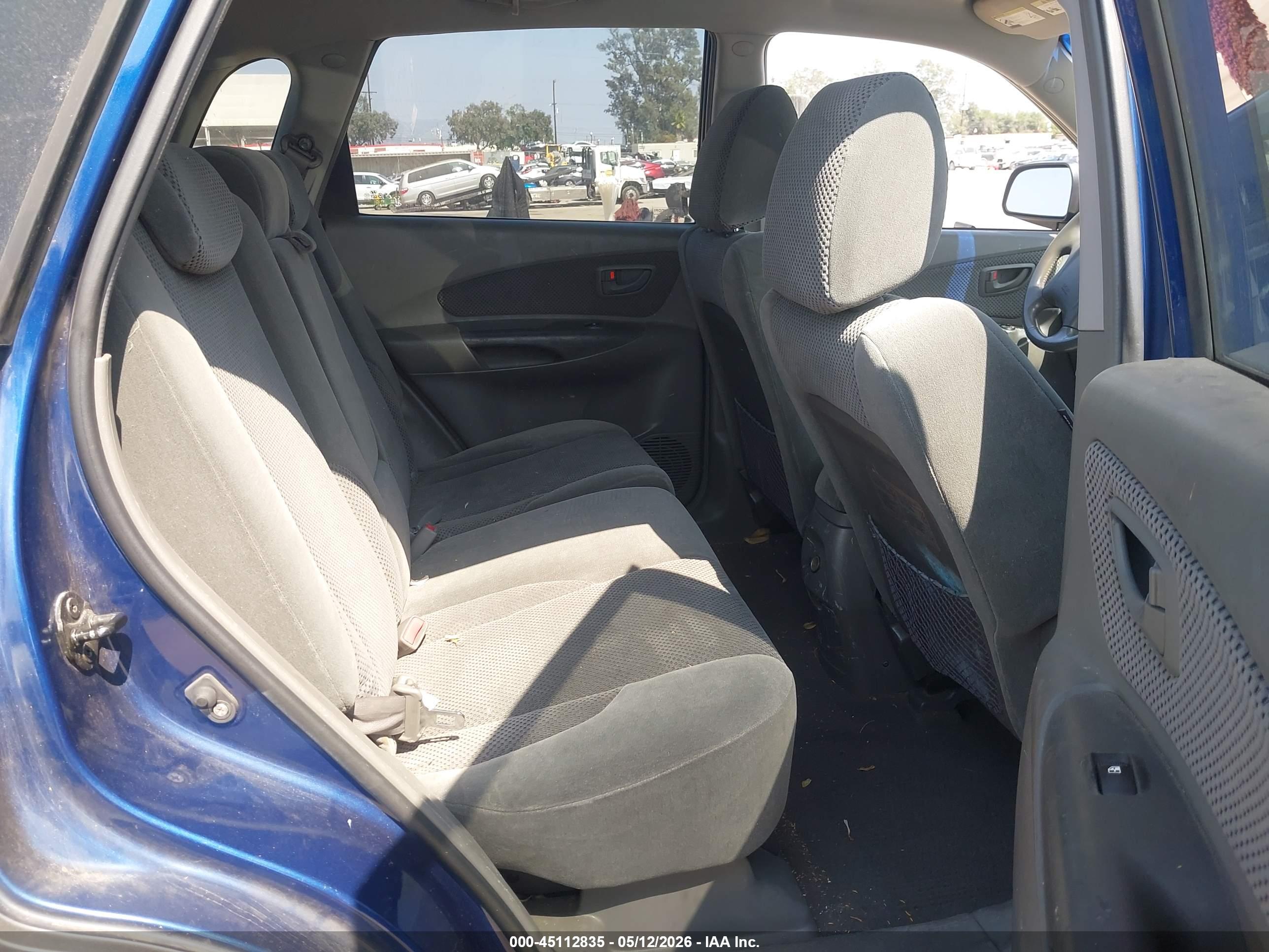 HYUNDAI TUCSON image 8