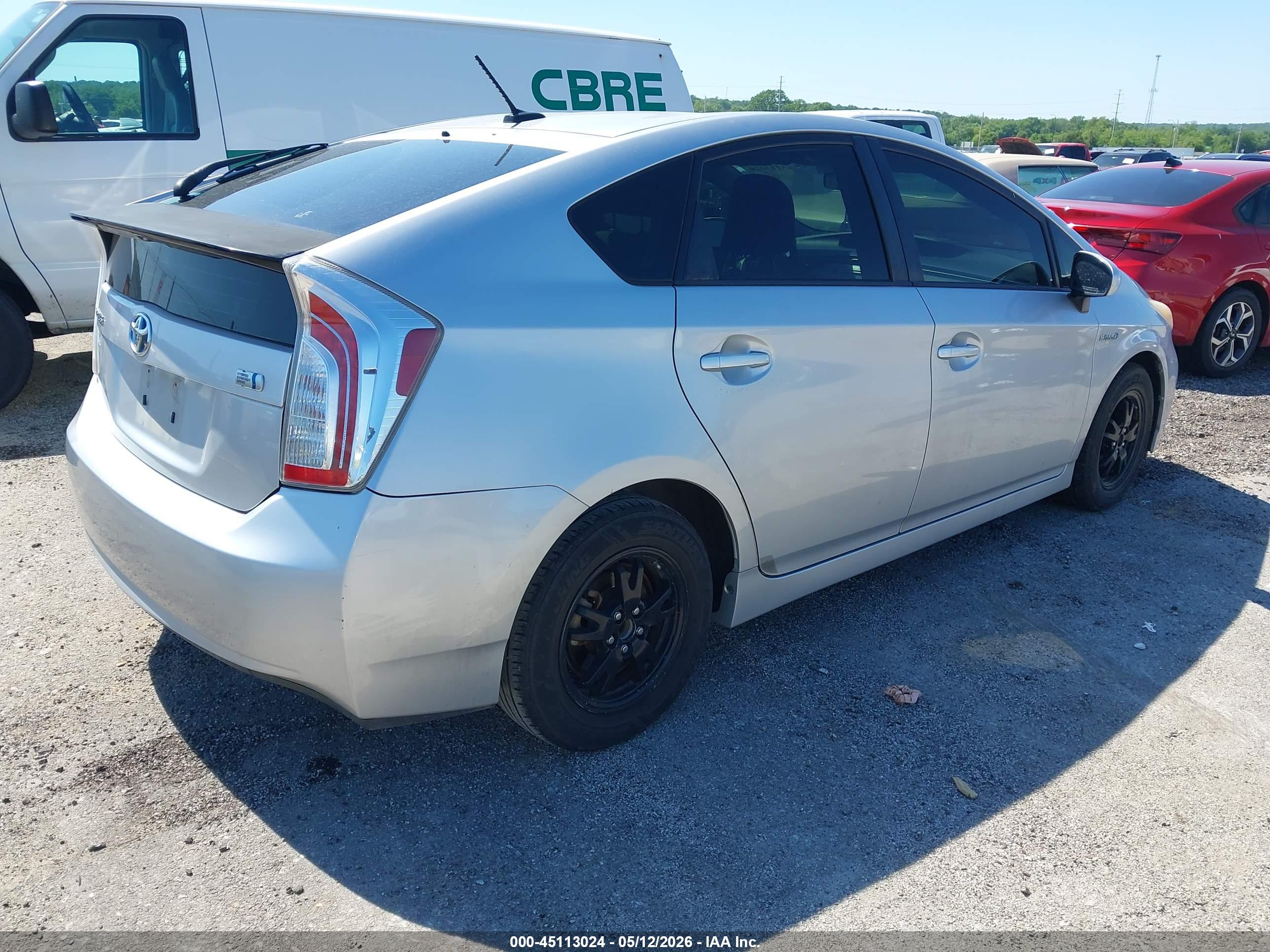 TOYOTA PRIUS image 4