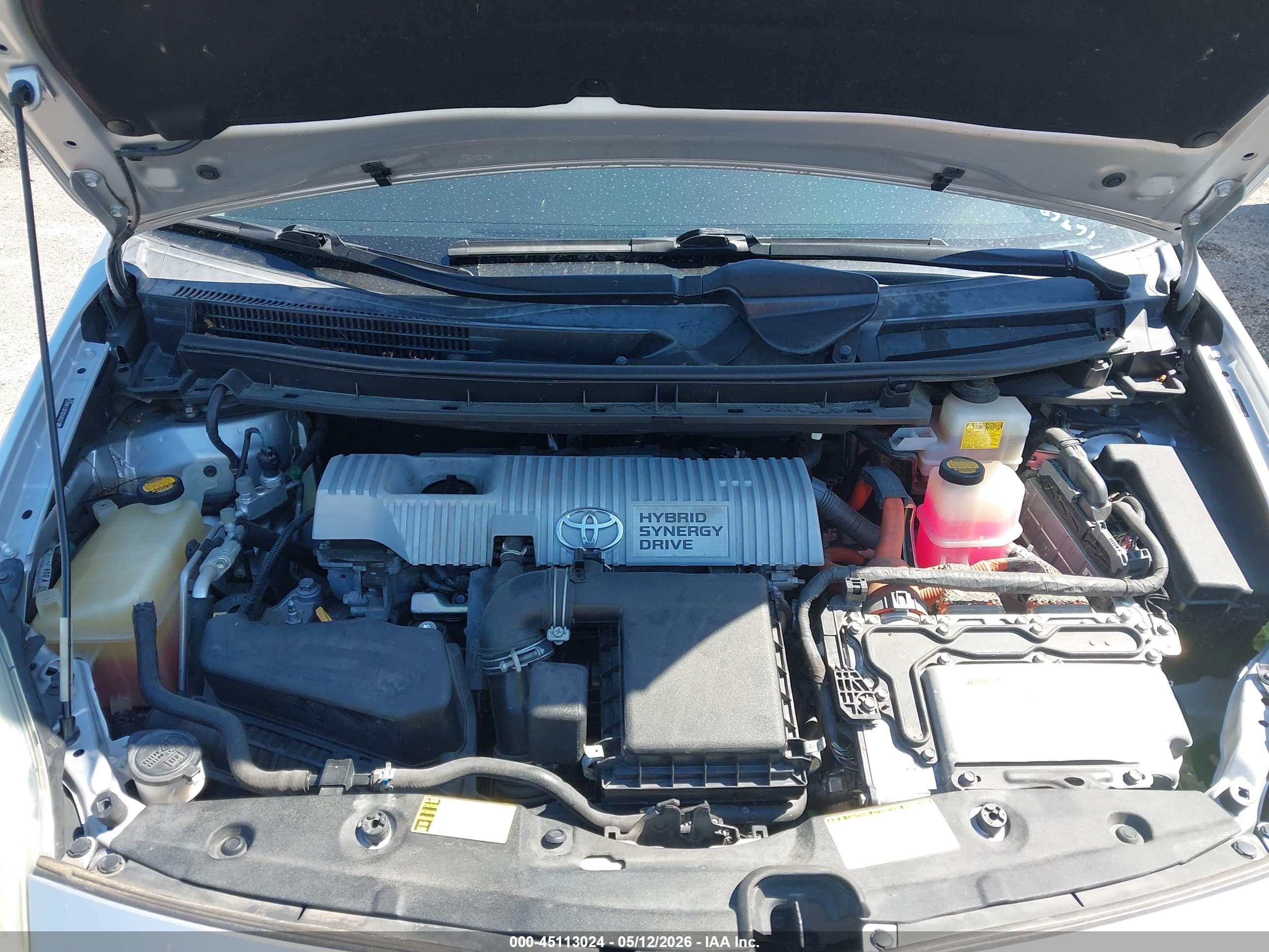 TOYOTA PRIUS image 6