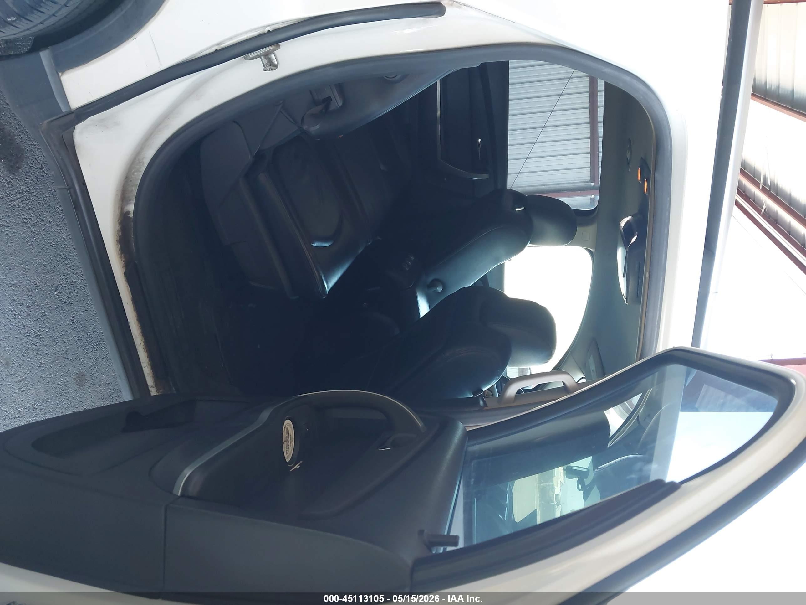 GMC ACADIA image 8