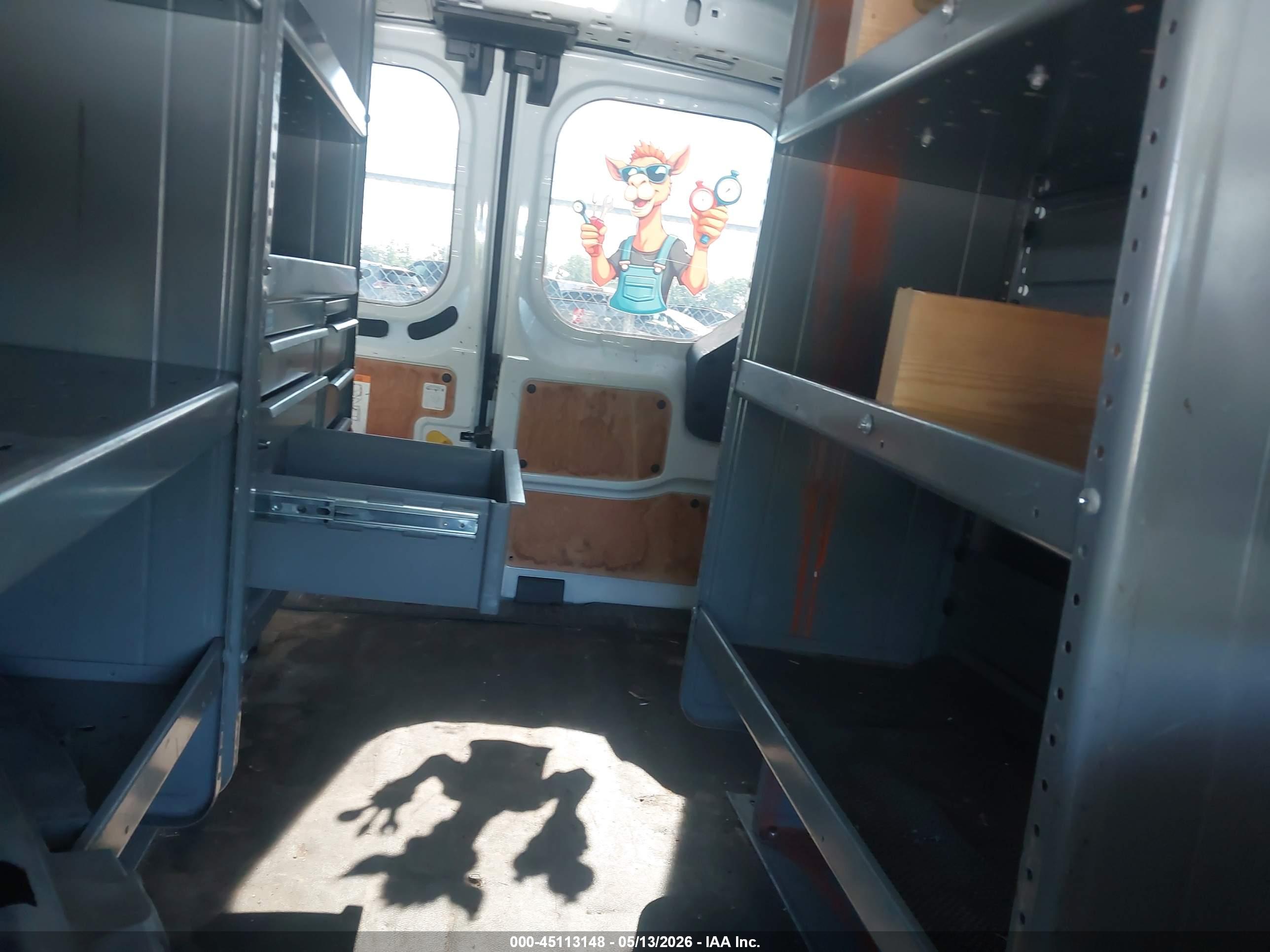 FORD TRANSIT image 8