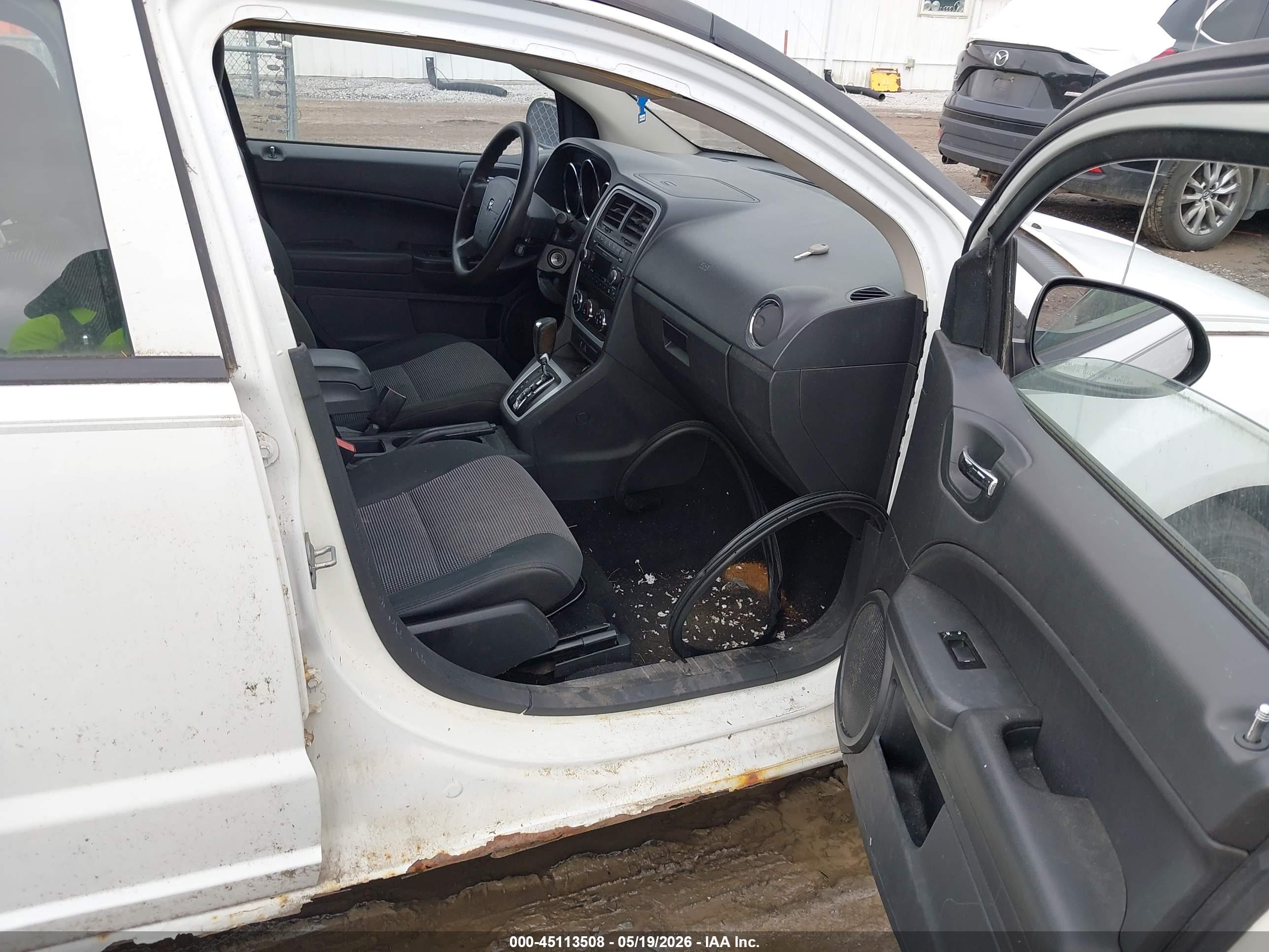 DODGE CALIBER image 5