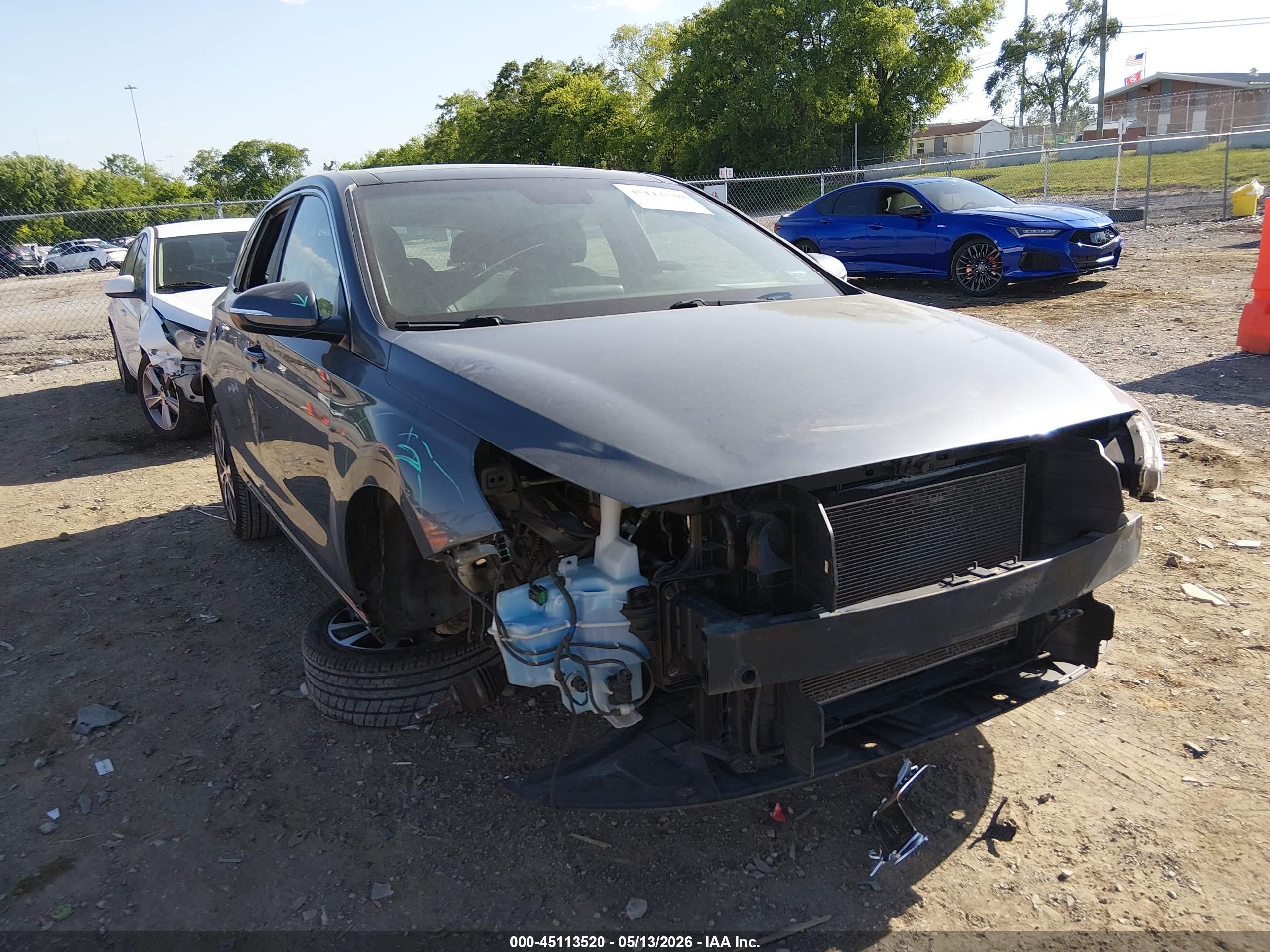 HYUNDAI ELANTRA image 6