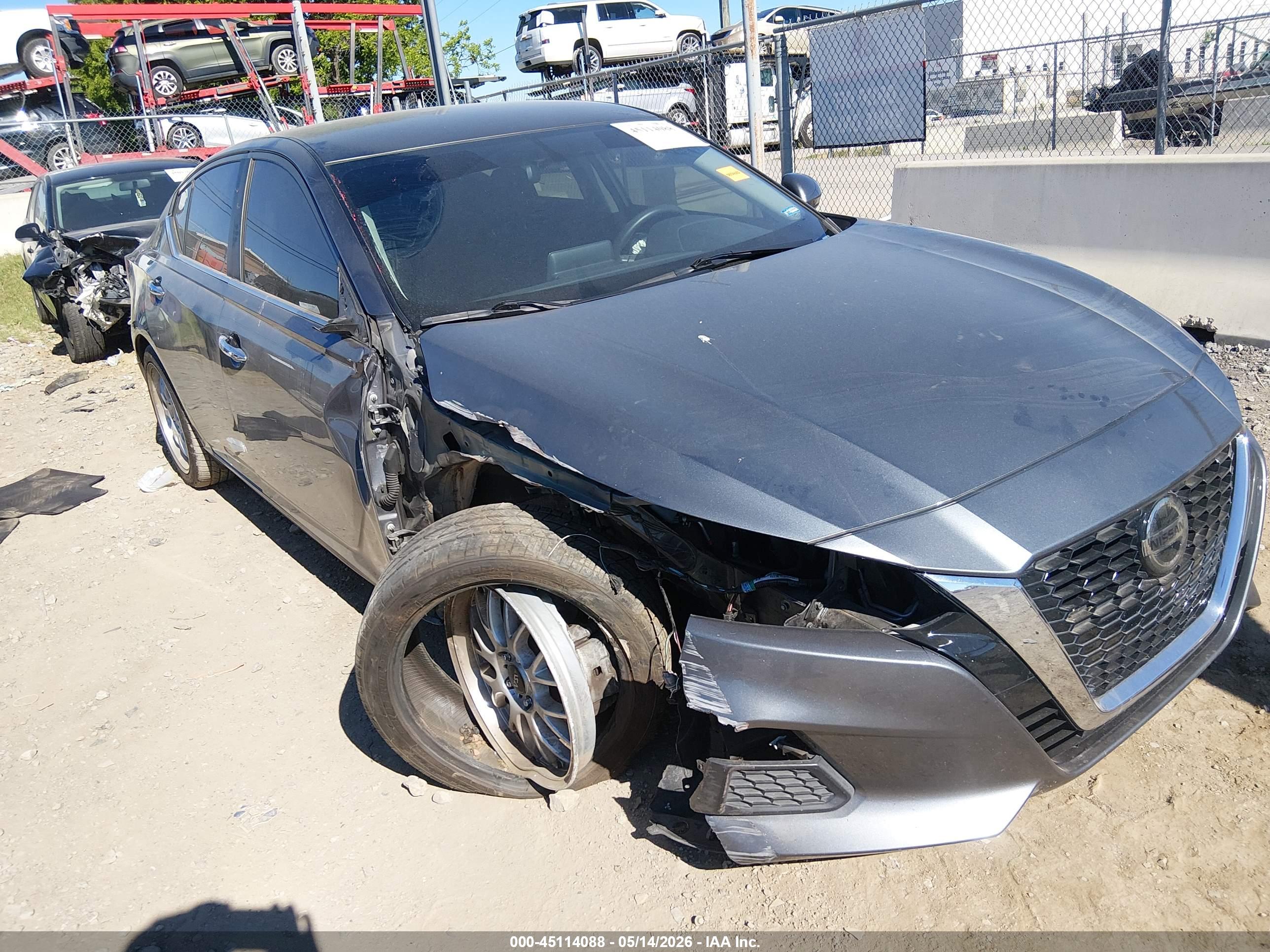 NISSAN ALTIMA image 6
