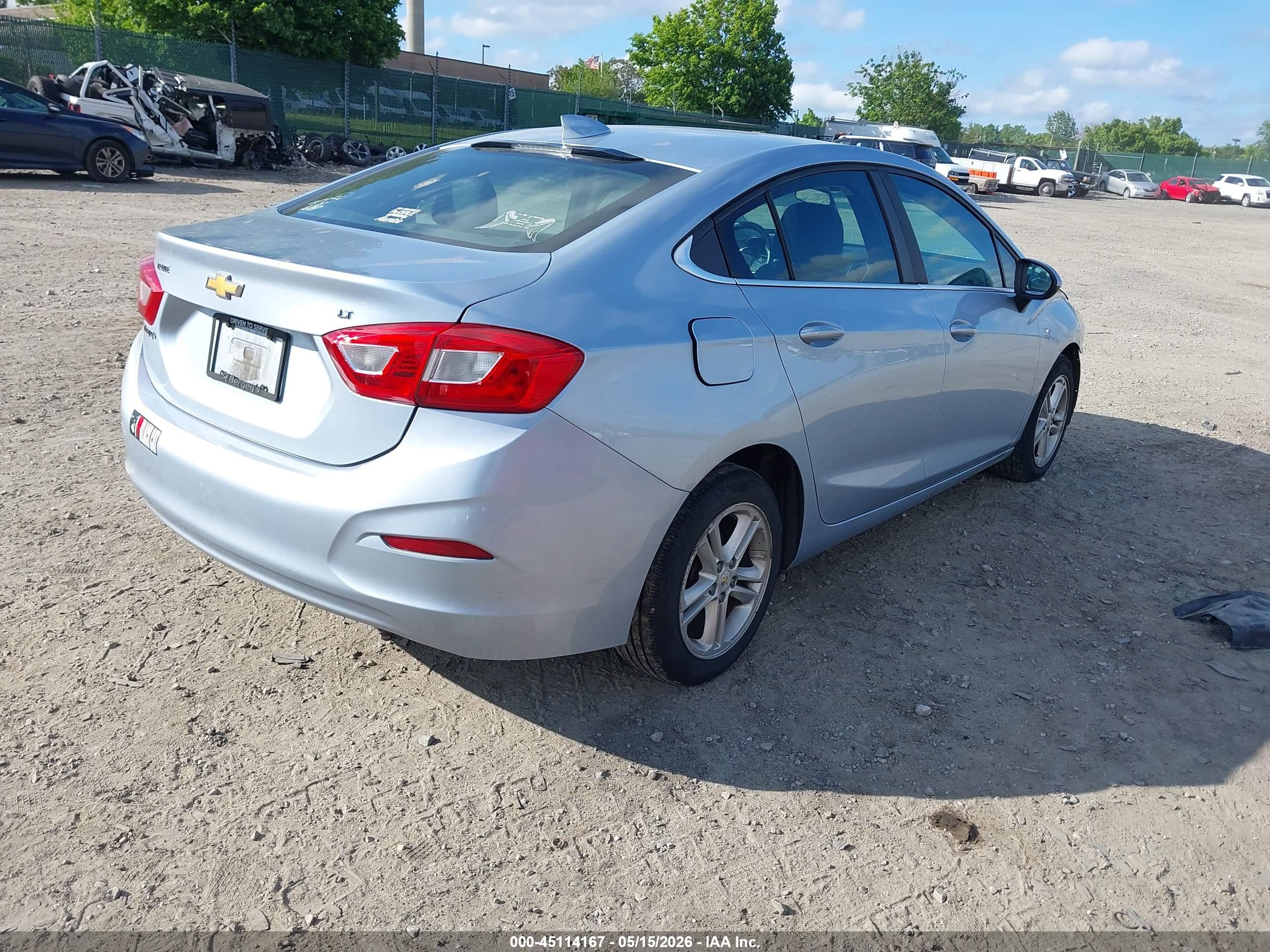CHEVROLET CRUZE image 4