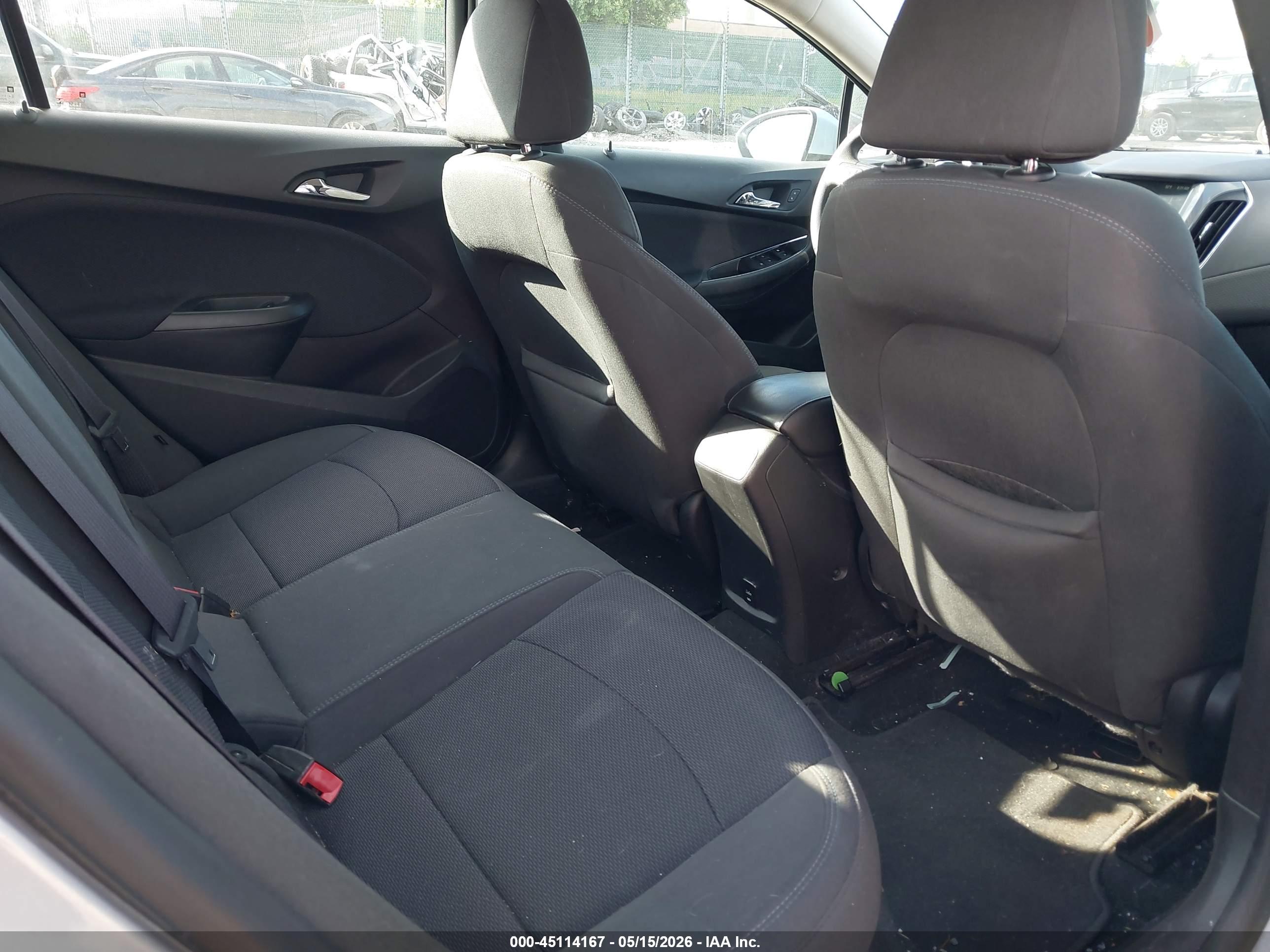 CHEVROLET CRUZE image 8