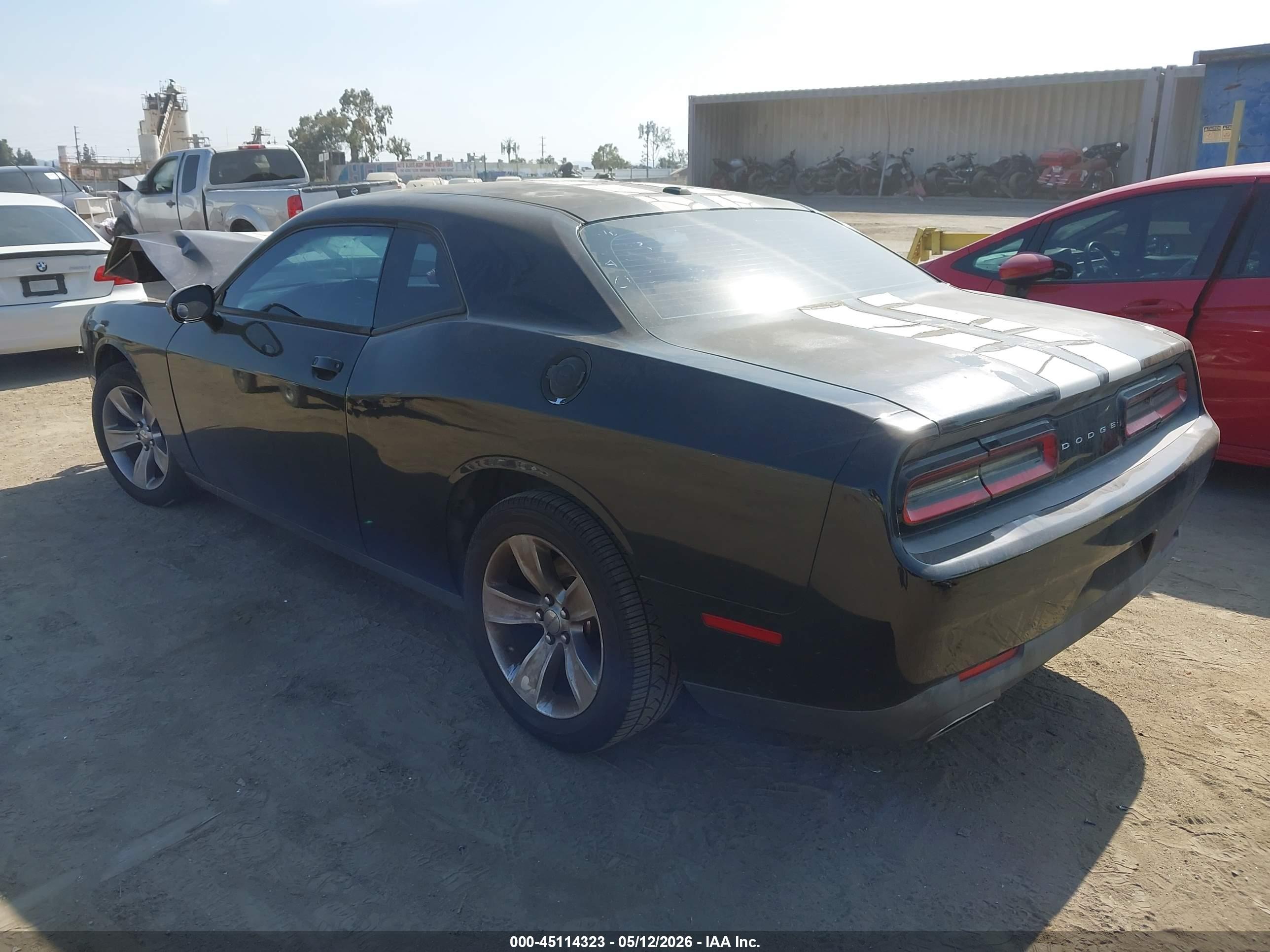 DODGE CHALLENGER image 3