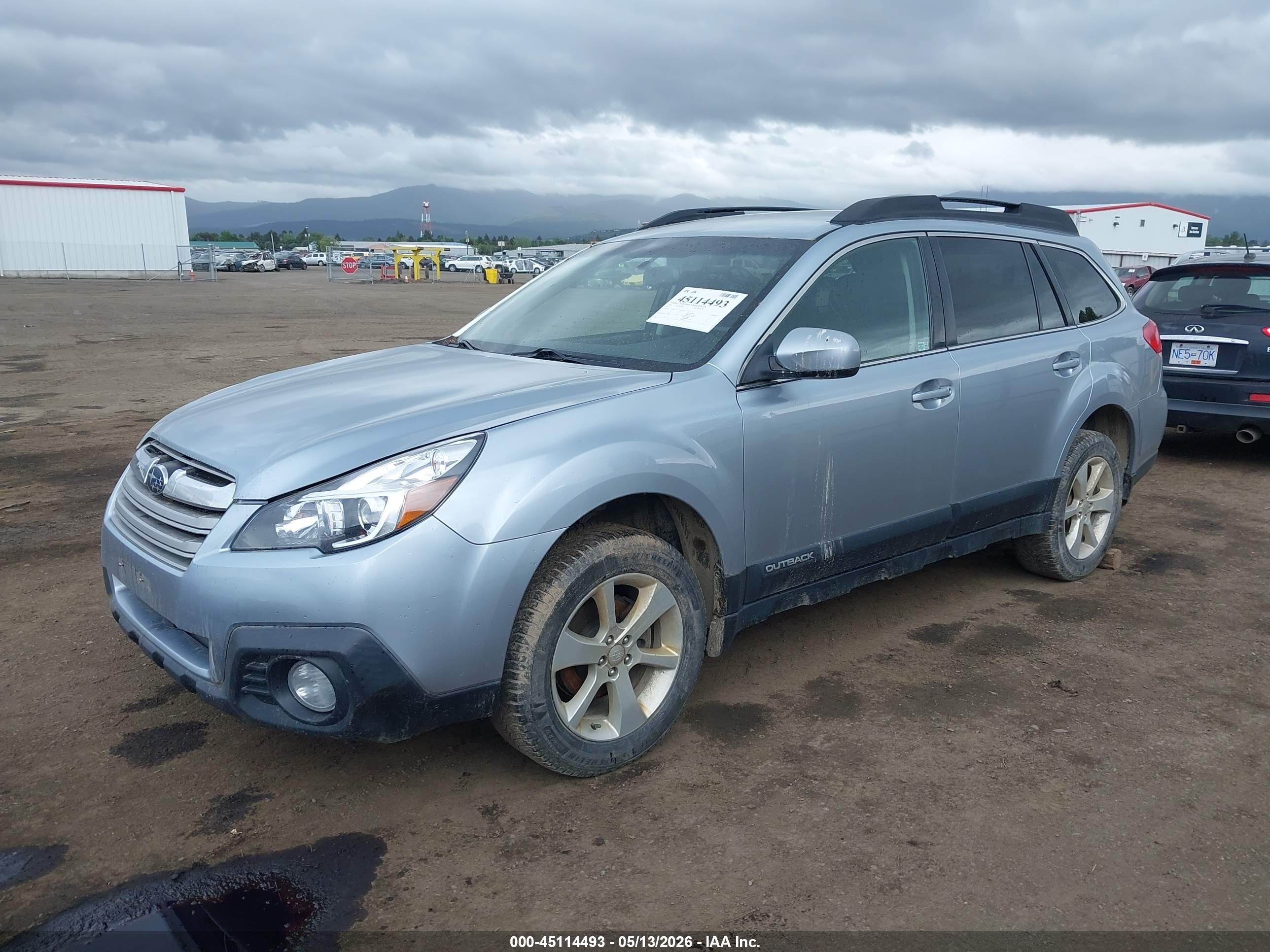 SUBARU OUTBACK image 2