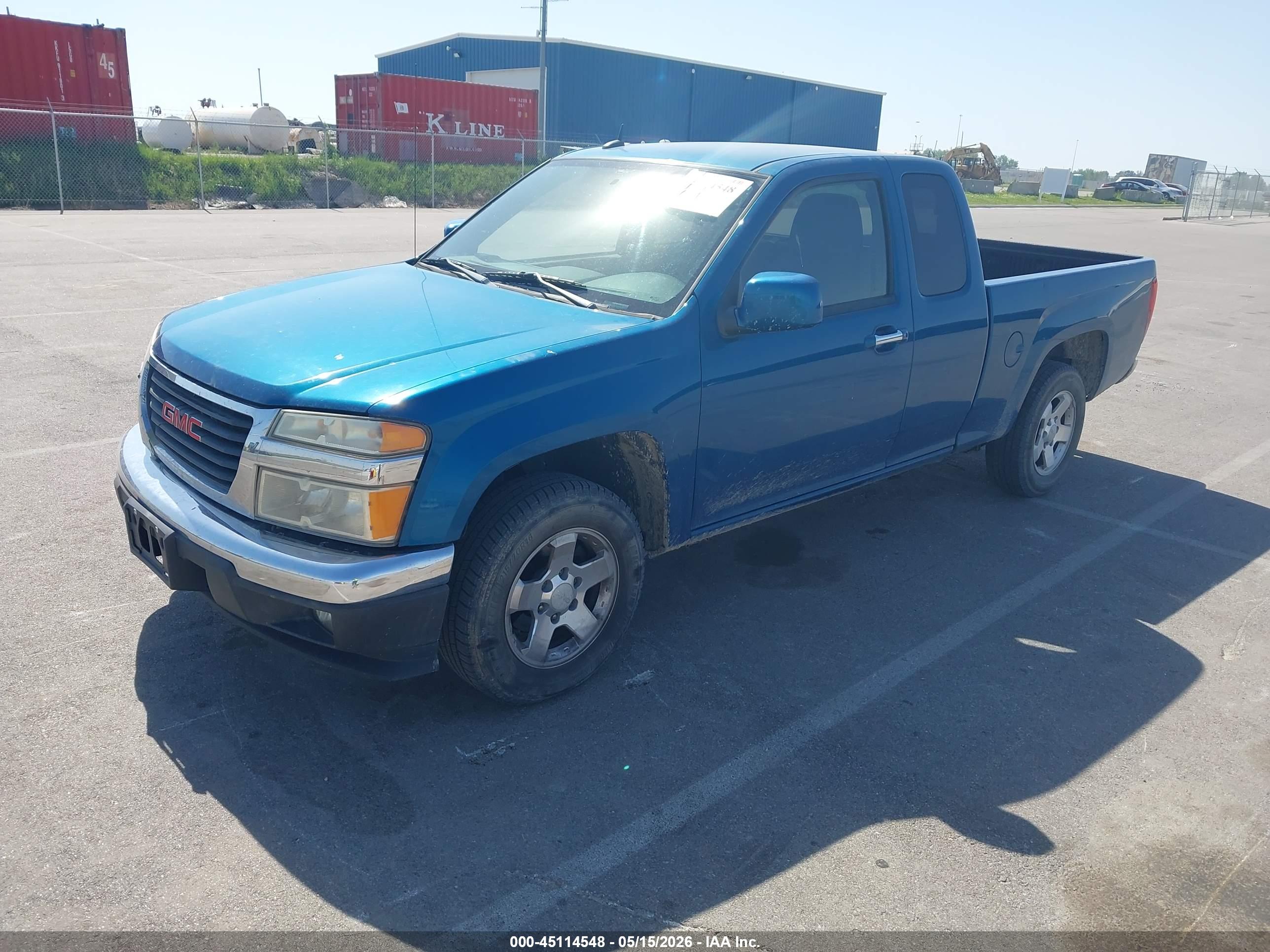 GMC CANYON image 2