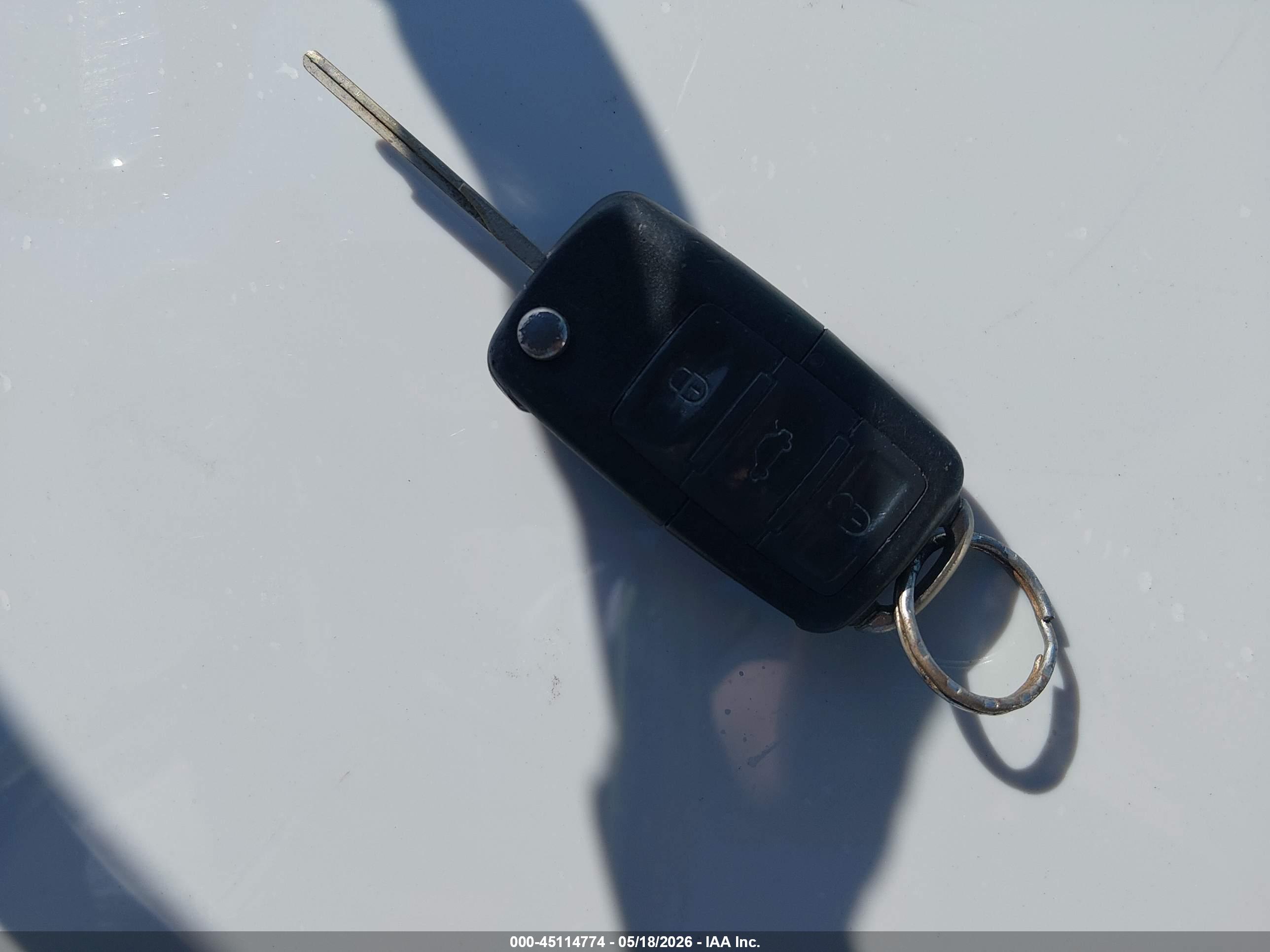 VOLKSWAGEN EOS image 11
