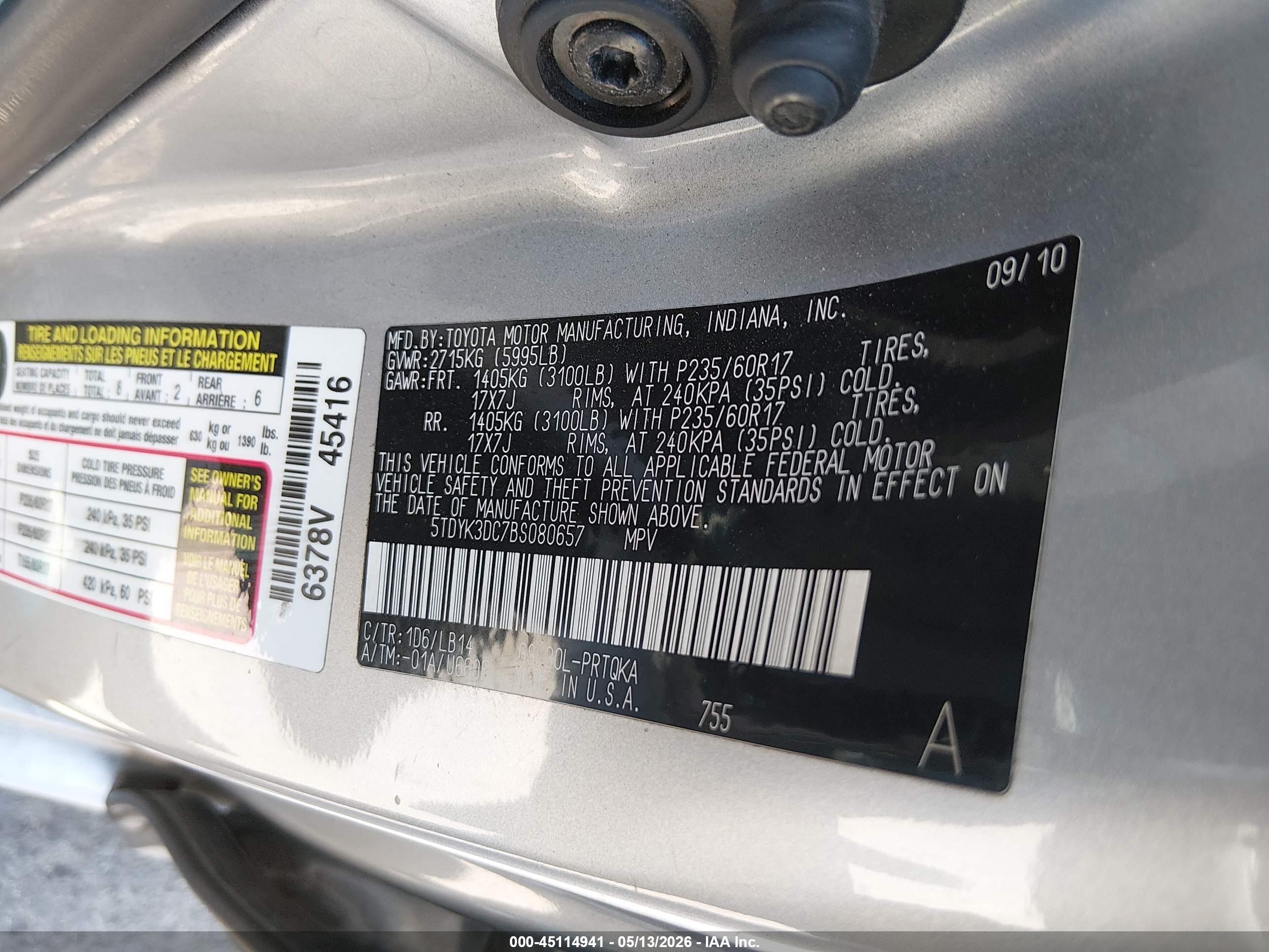 TOYOTA SIENNA image 9