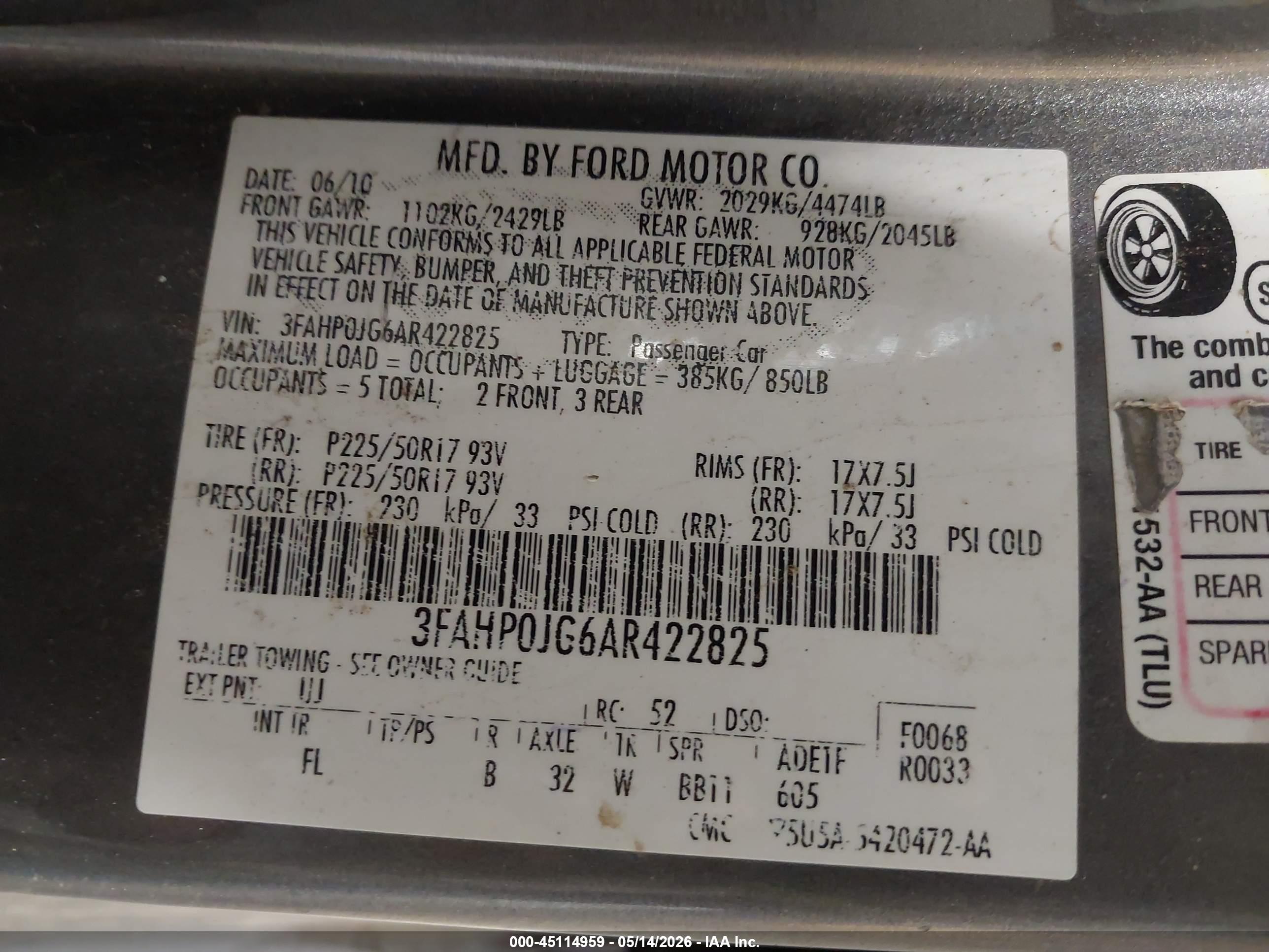 FORD FUSION image 9