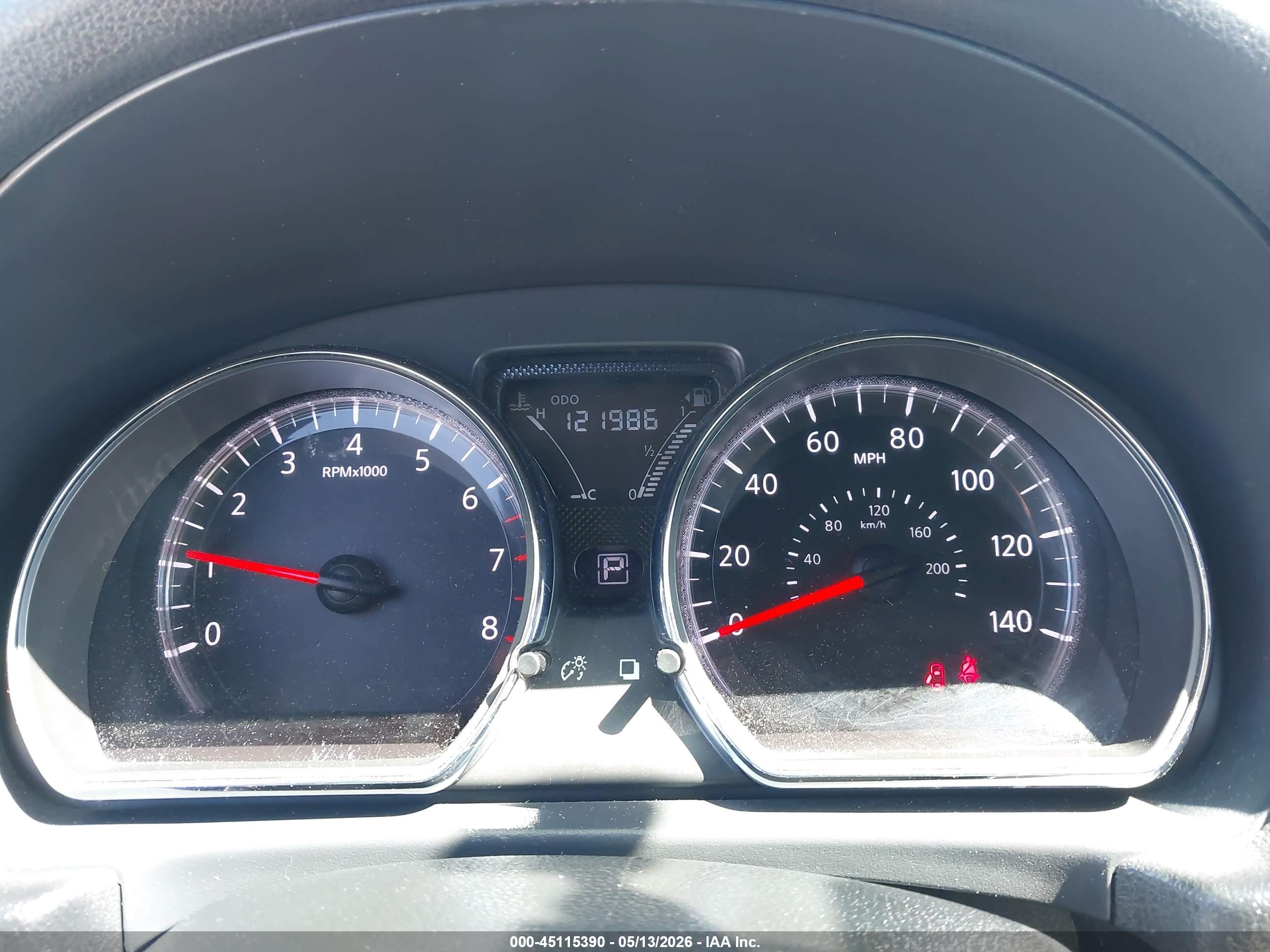NISSAN VERSA image 7