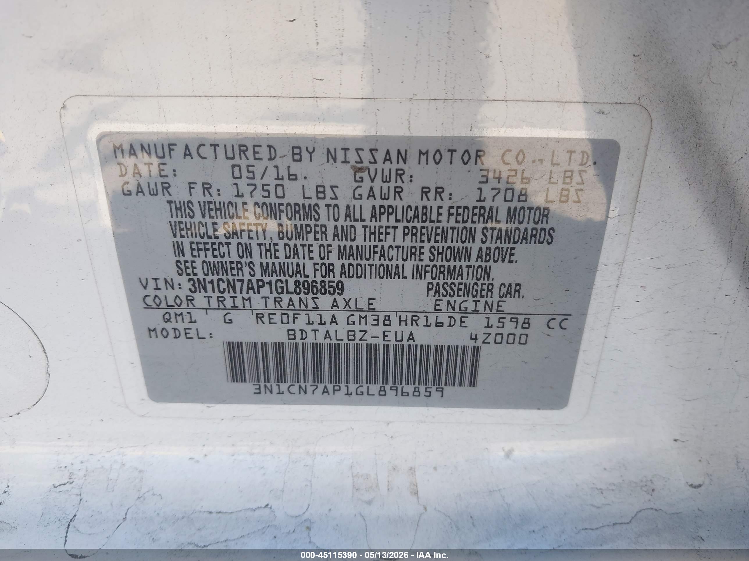 NISSAN VERSA image 9