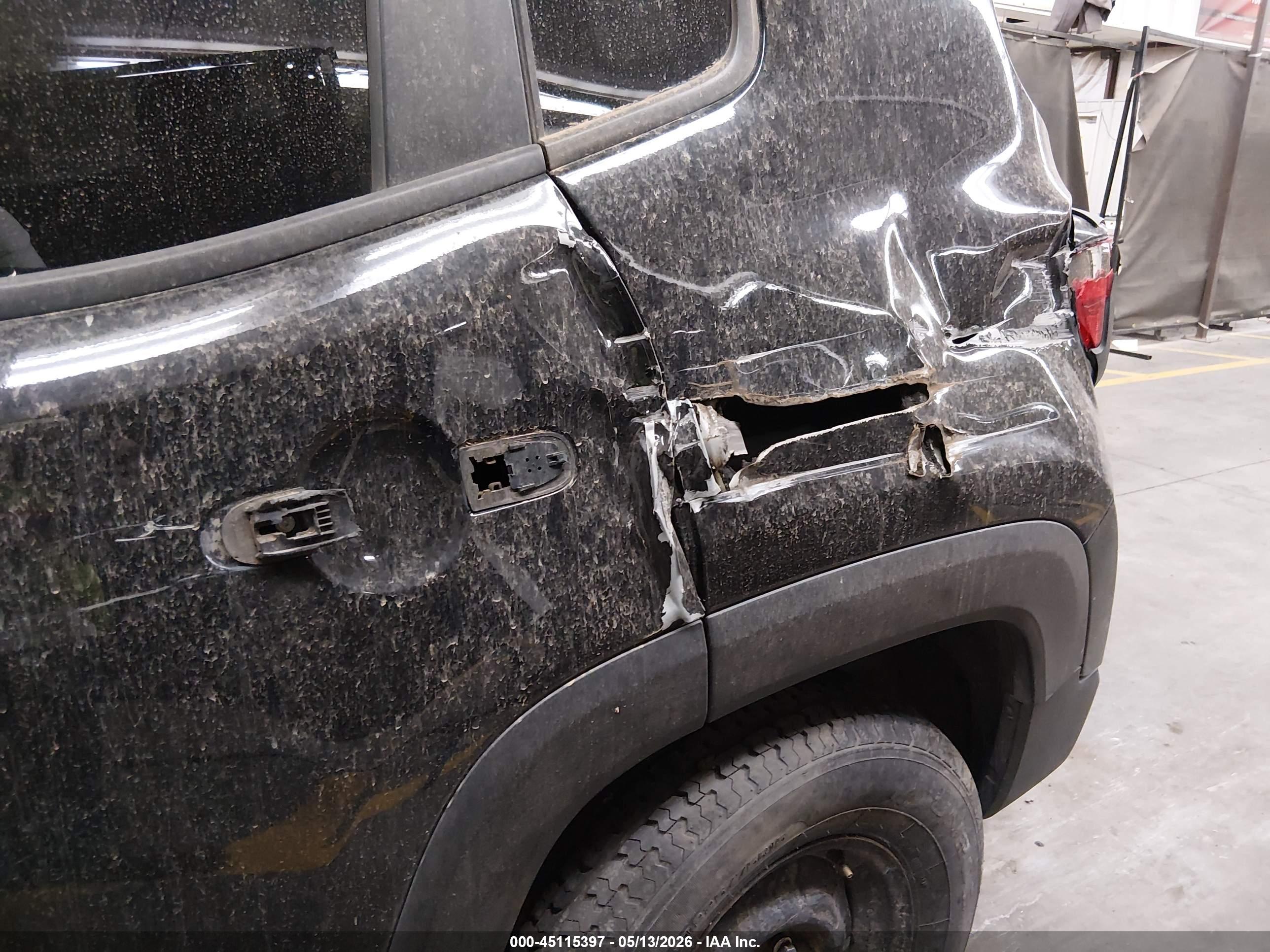 JEEP RENEGADE image 6