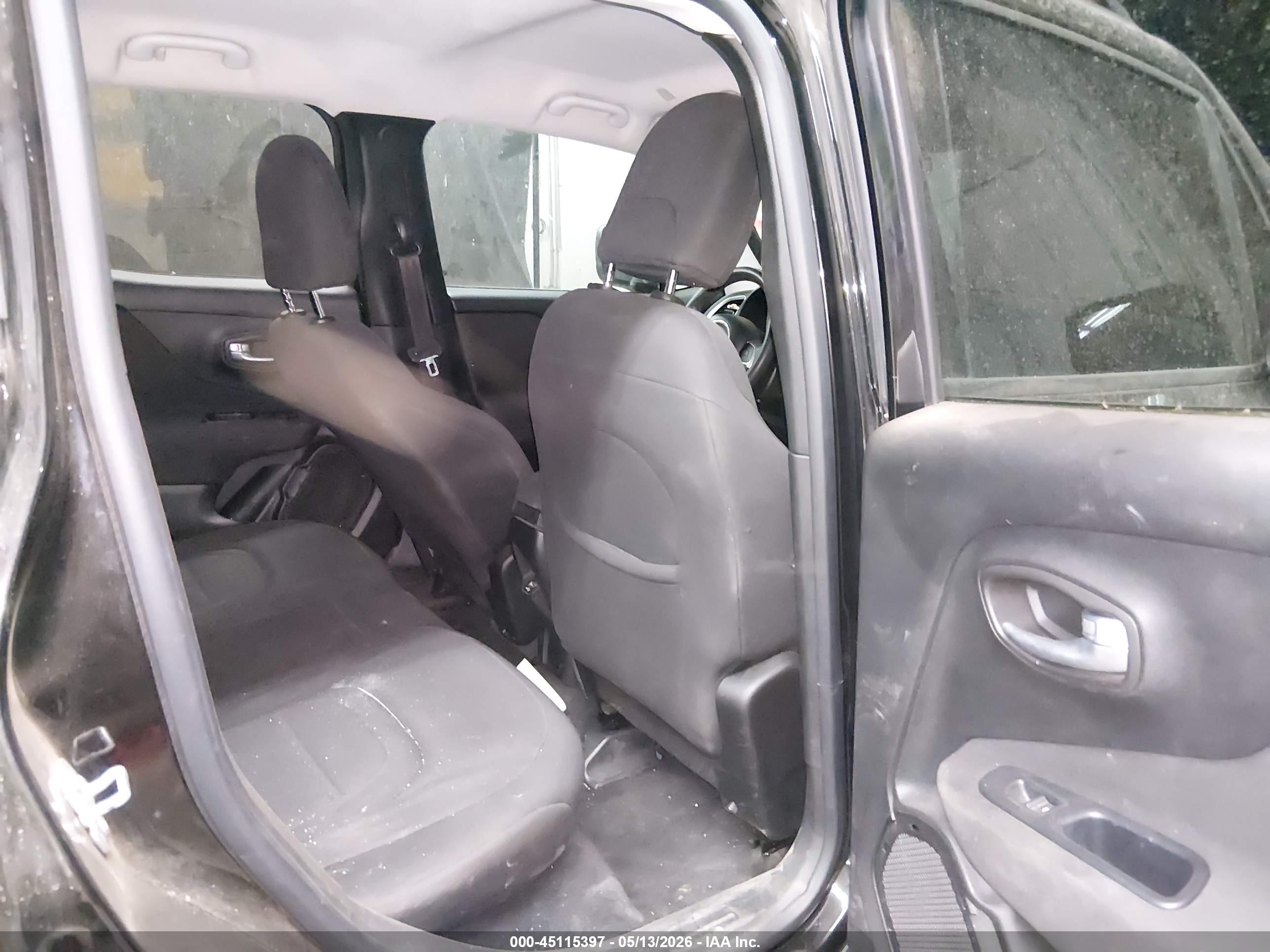 JEEP RENEGADE image 8