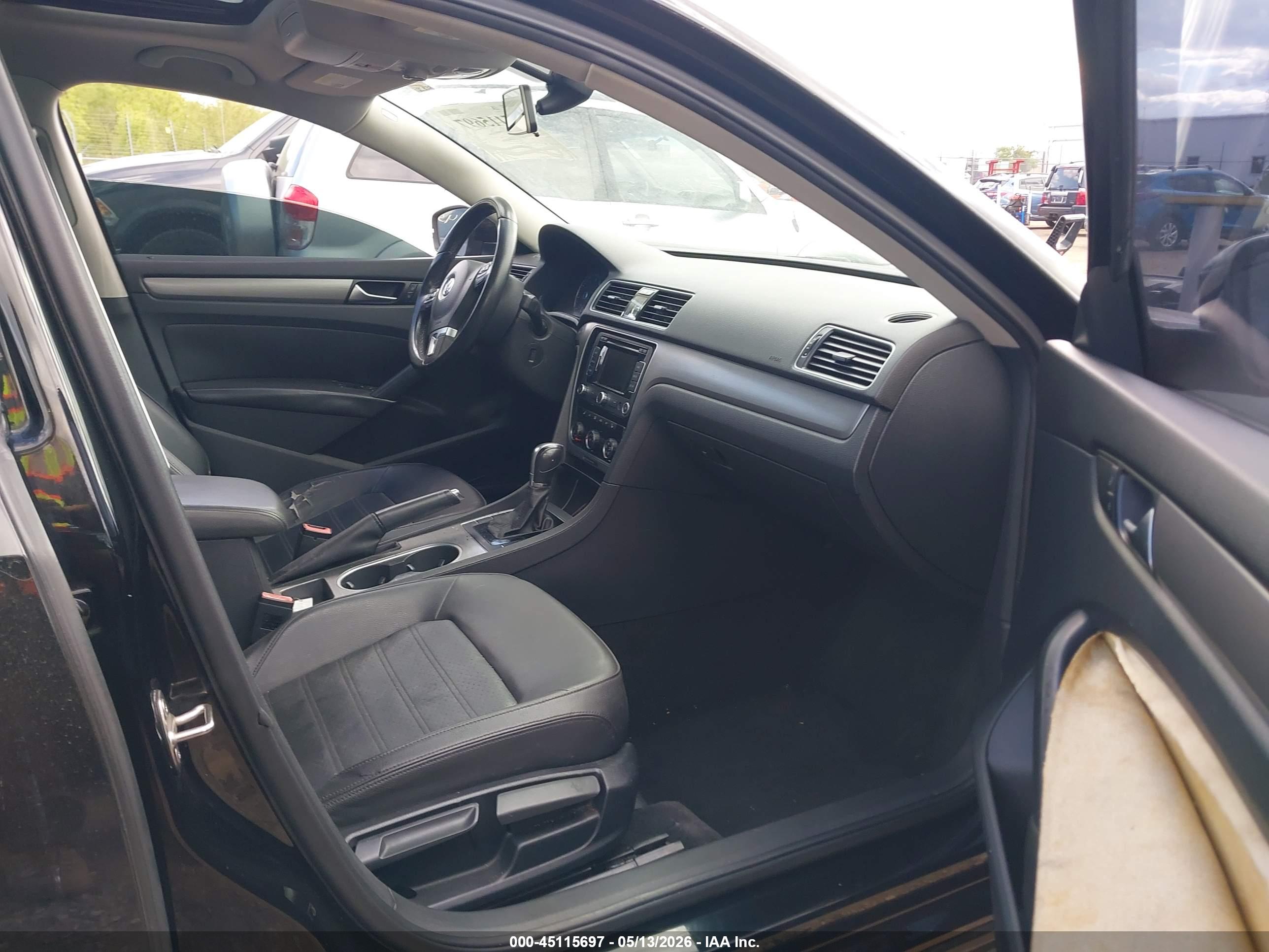VOLKSWAGEN PASSAT image 5