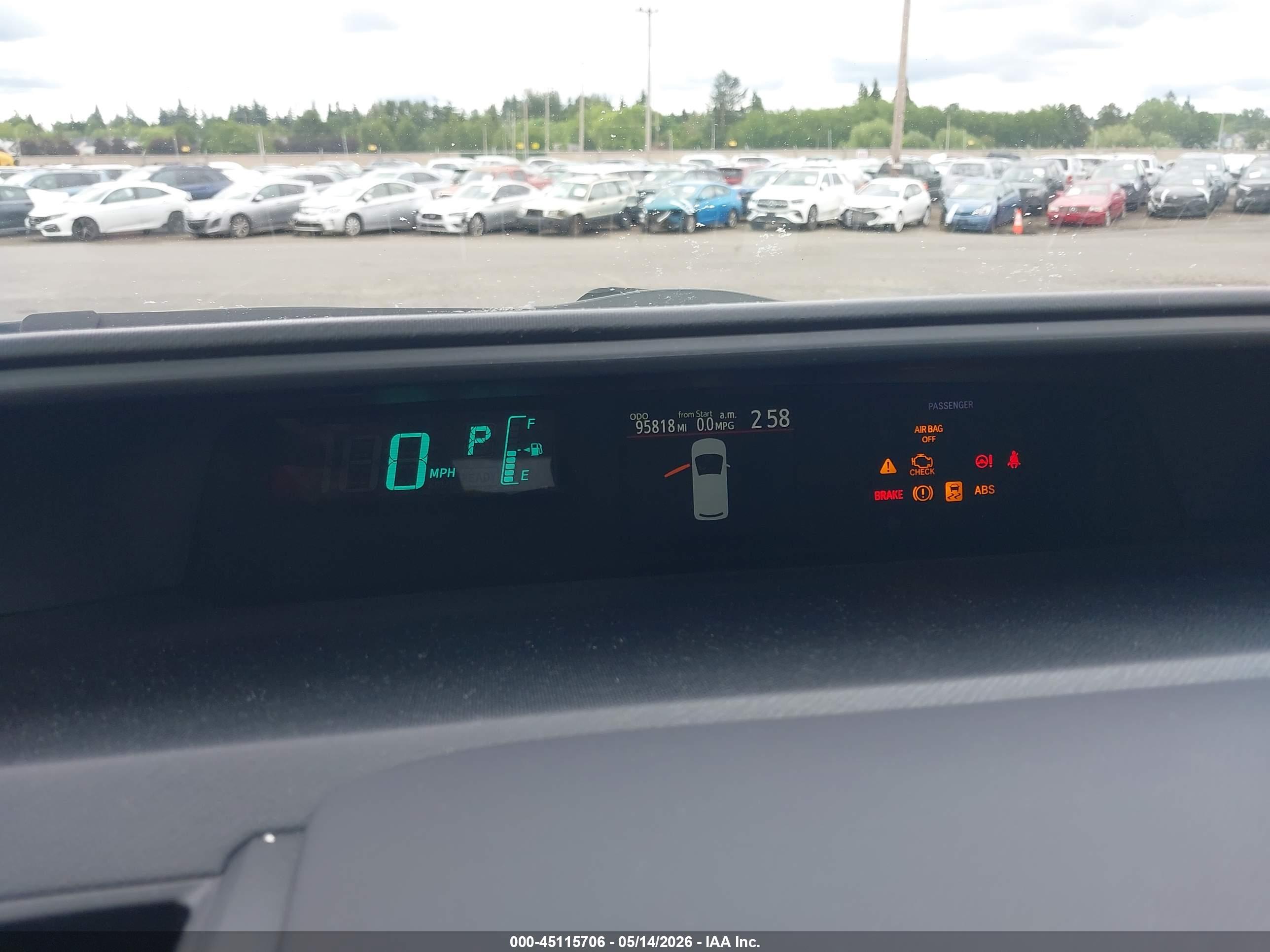 TOYOTA PRIUS image 7