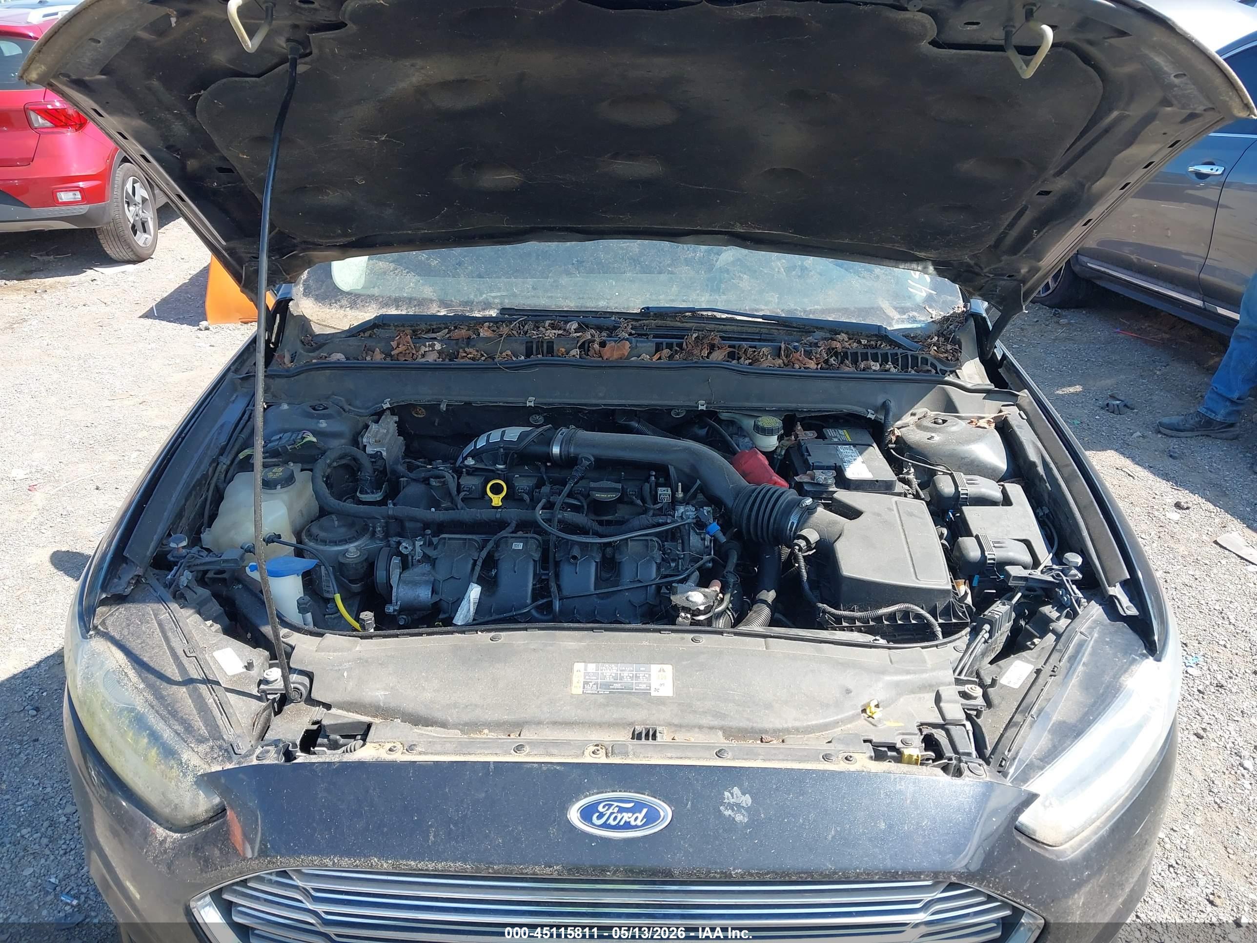 FORD FUSION image 10
