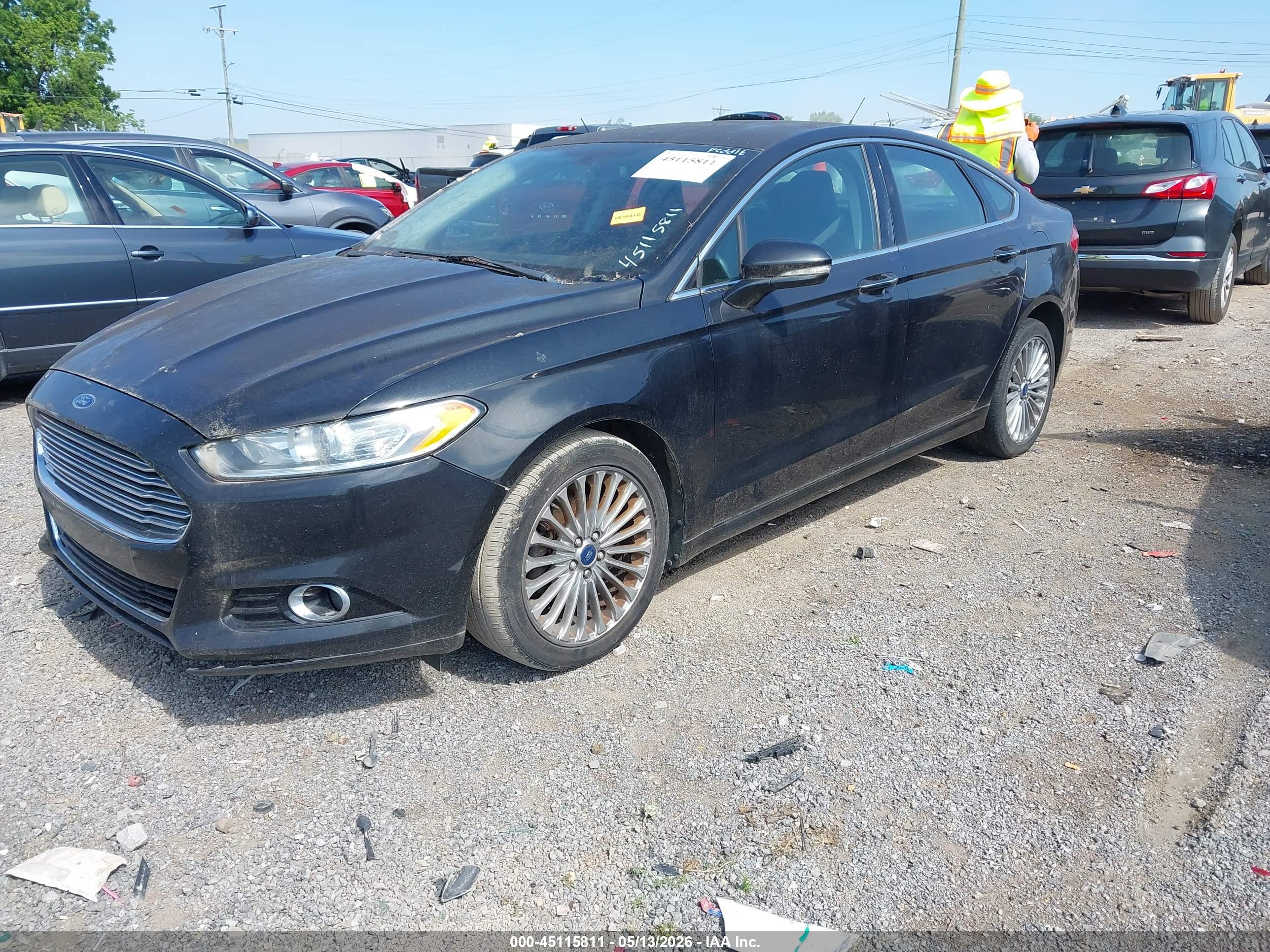 FORD FUSION image 2