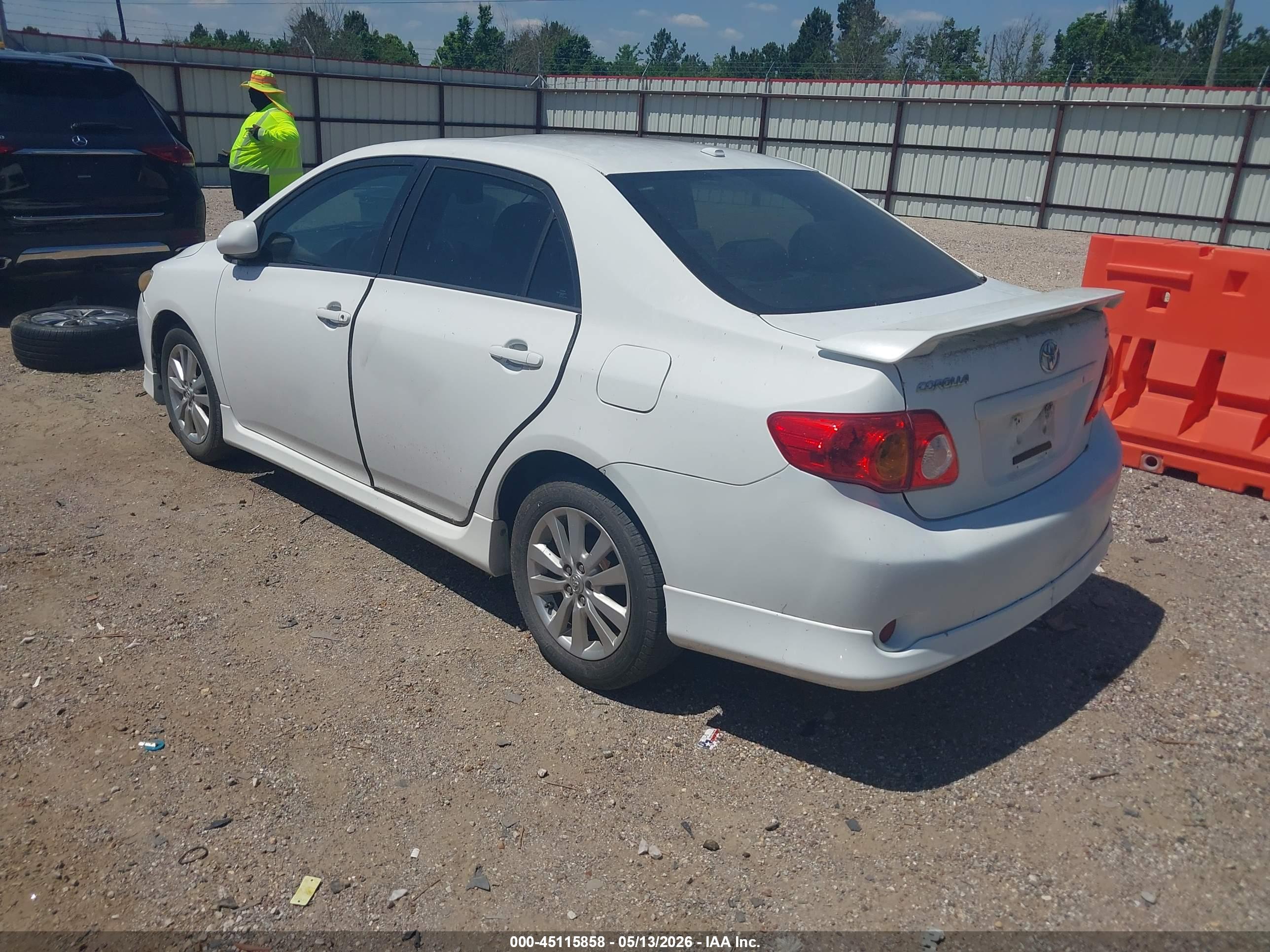 TOYOTA COROLLA image 3