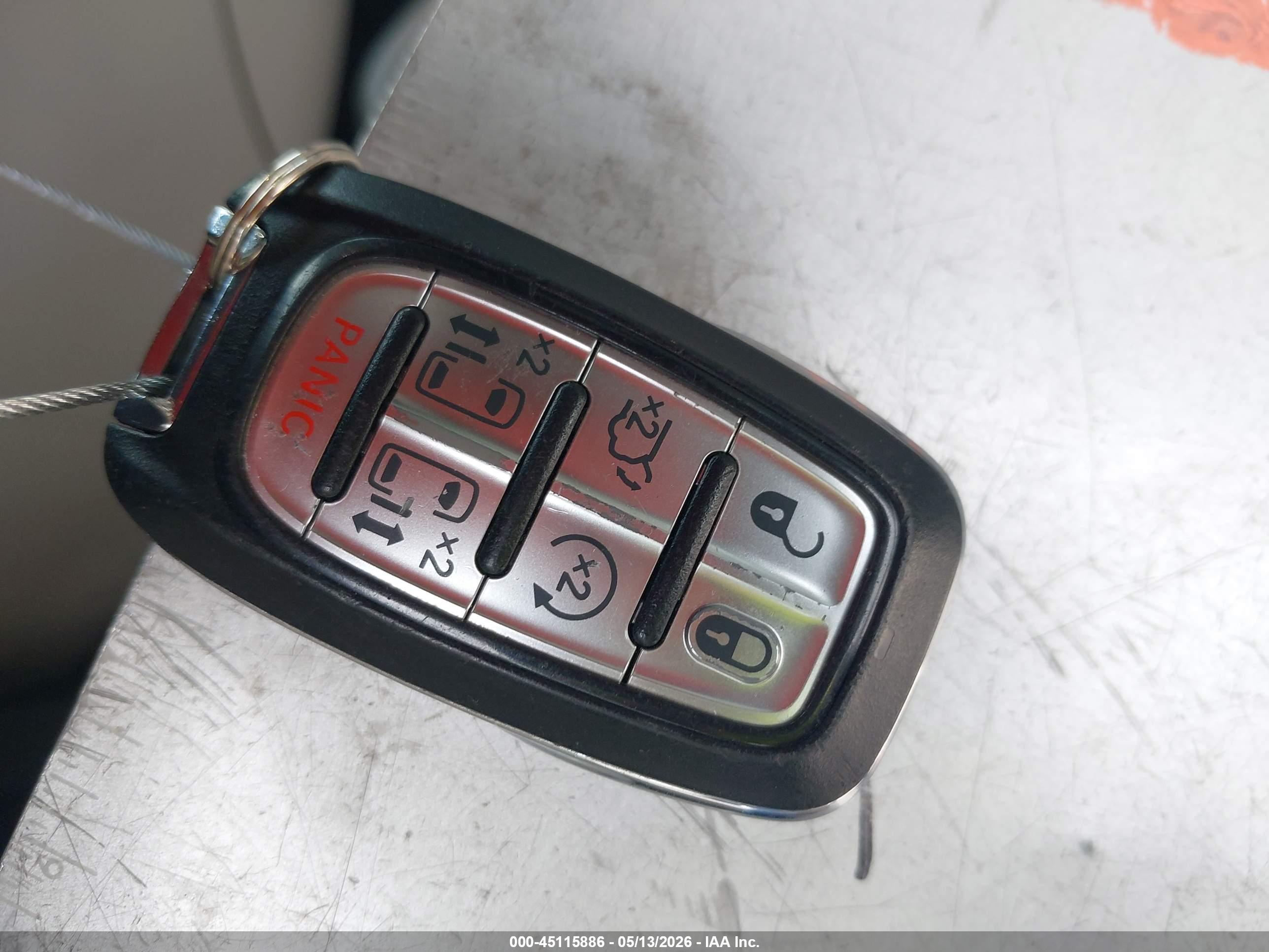 CHRYSLER PACIFICA image 11
