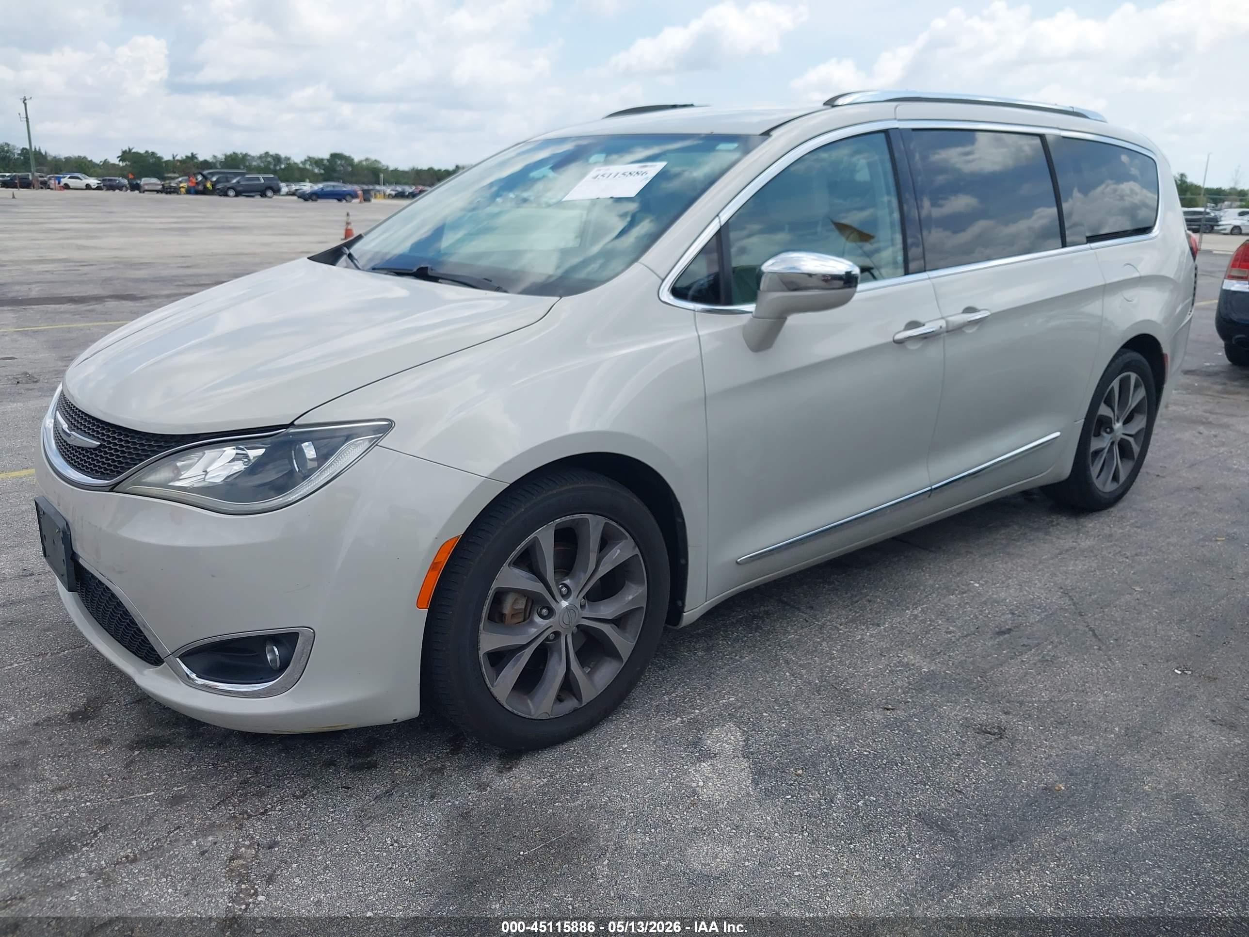 CHRYSLER PACIFICA image 2