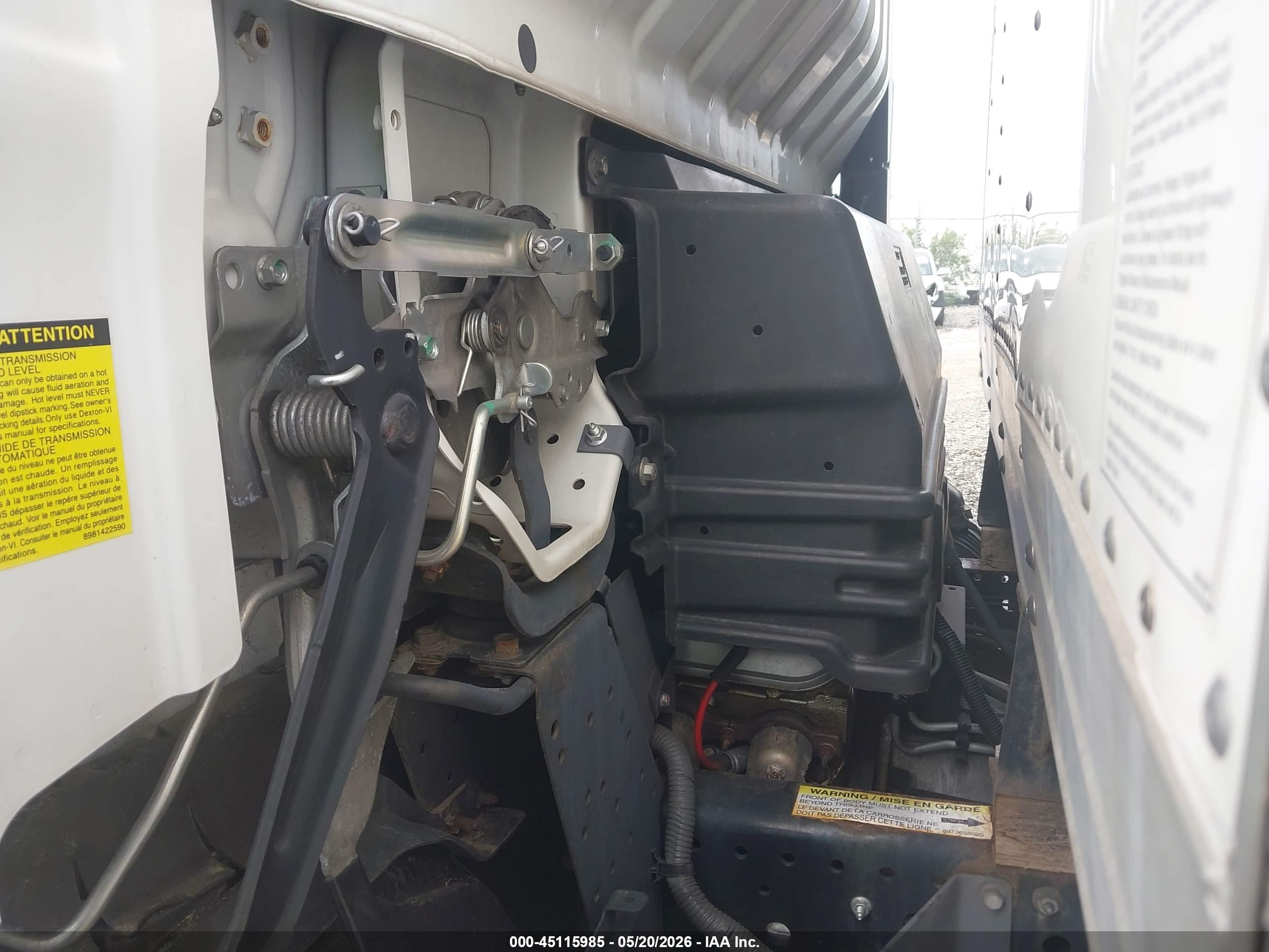 ISUZU NPR image 10