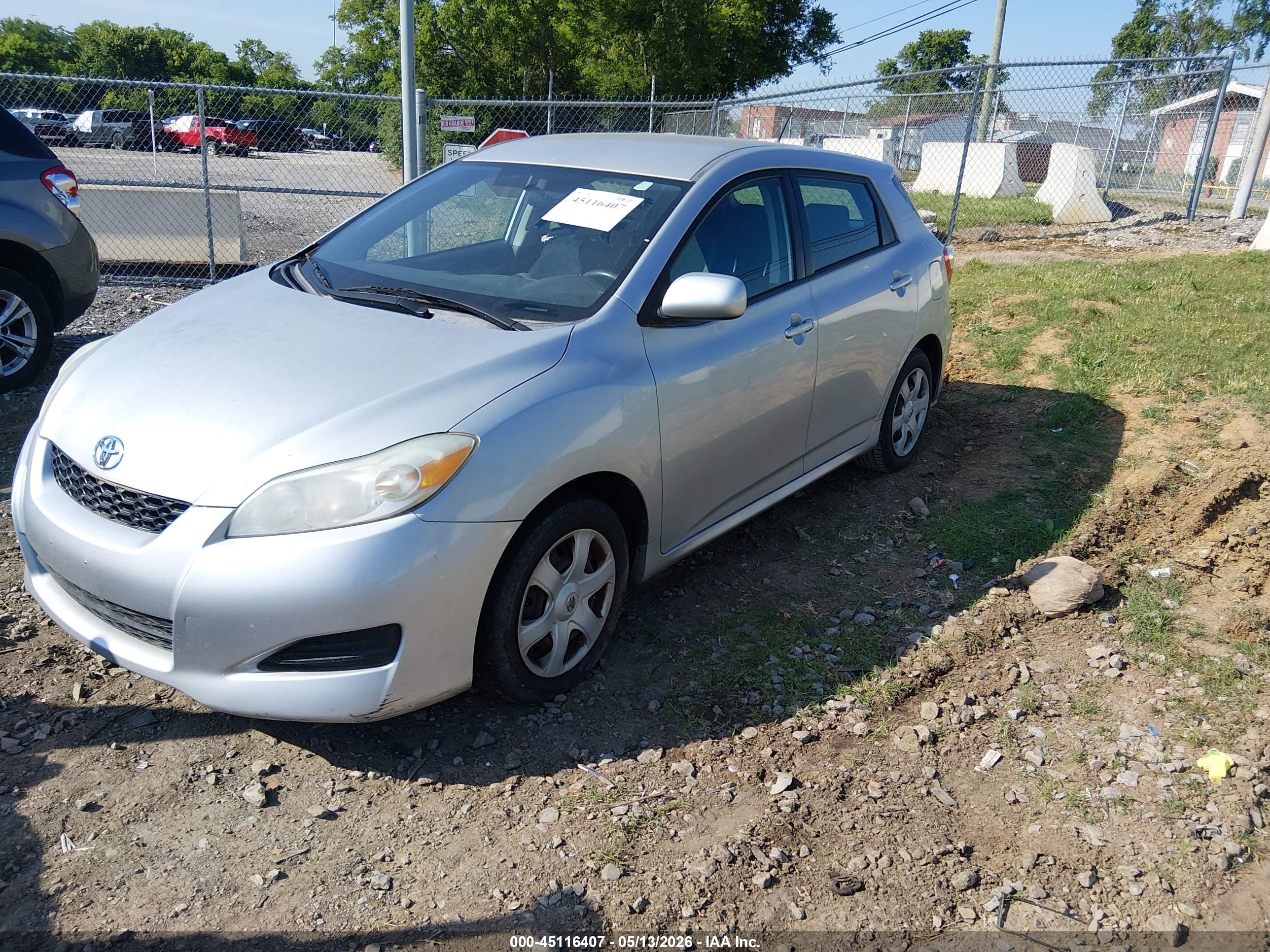 TOYOTA MATRIX image 2