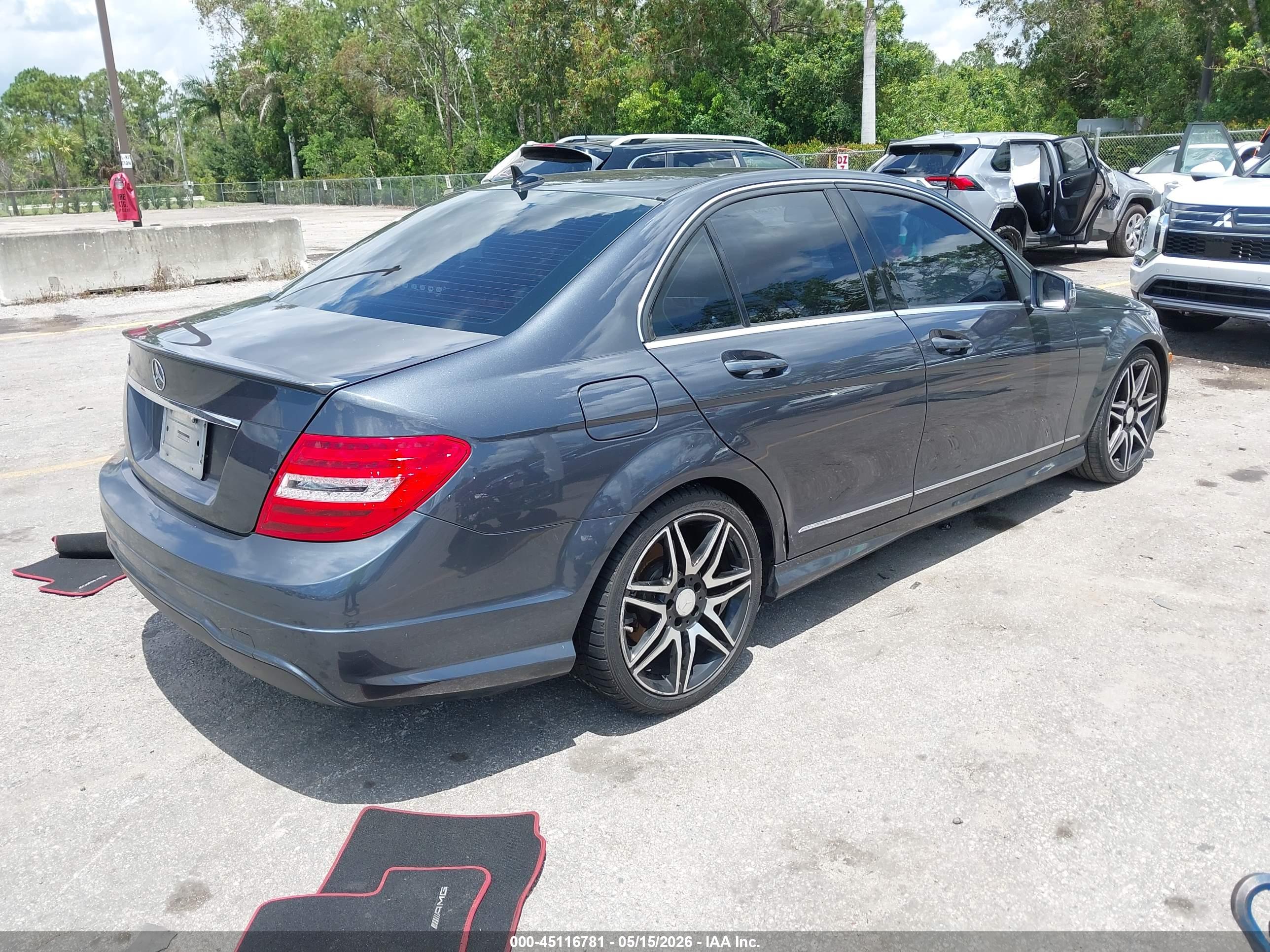 MERCEDES-BENZ C image 4