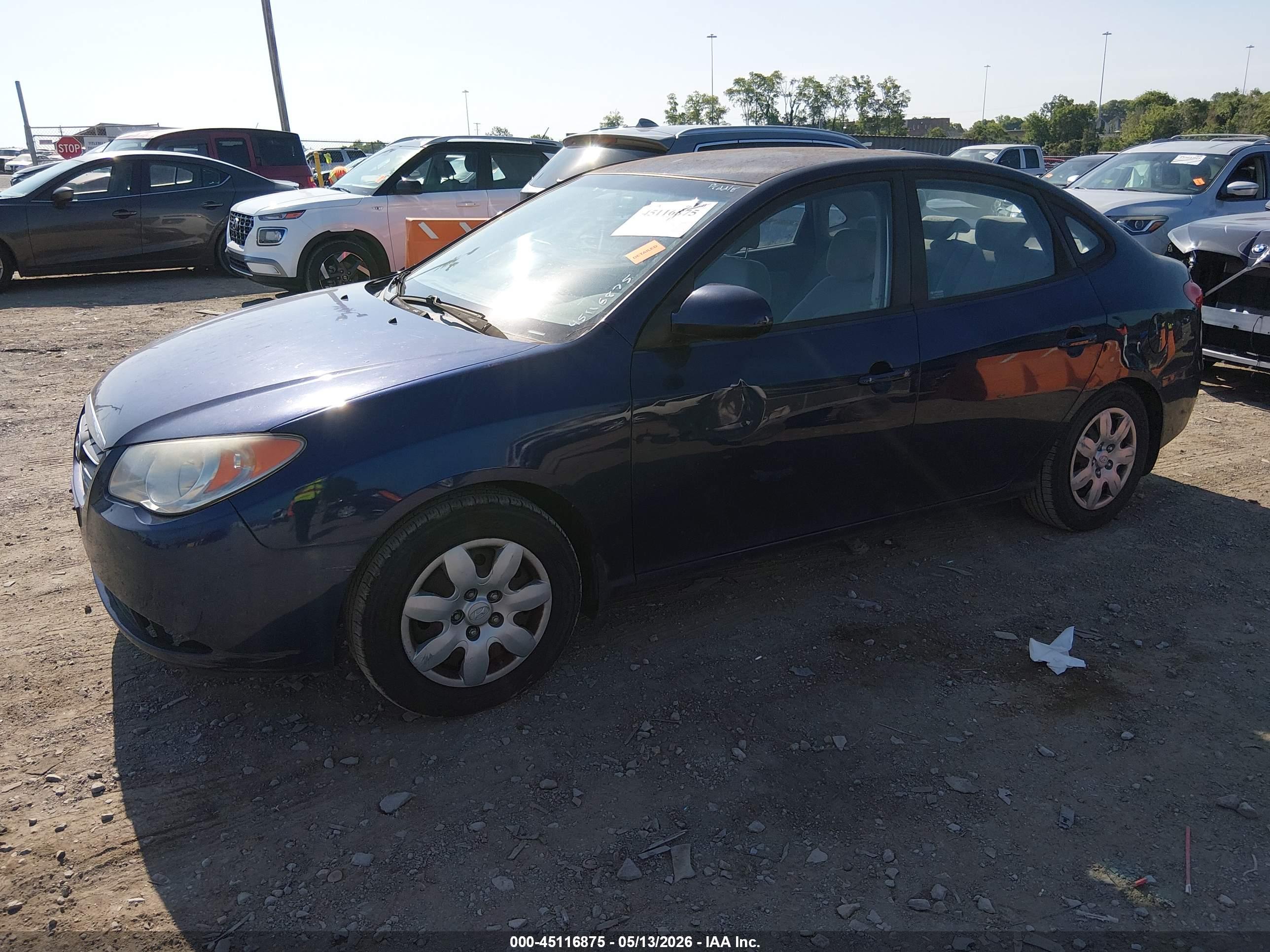HYUNDAI ELANTRA image 2