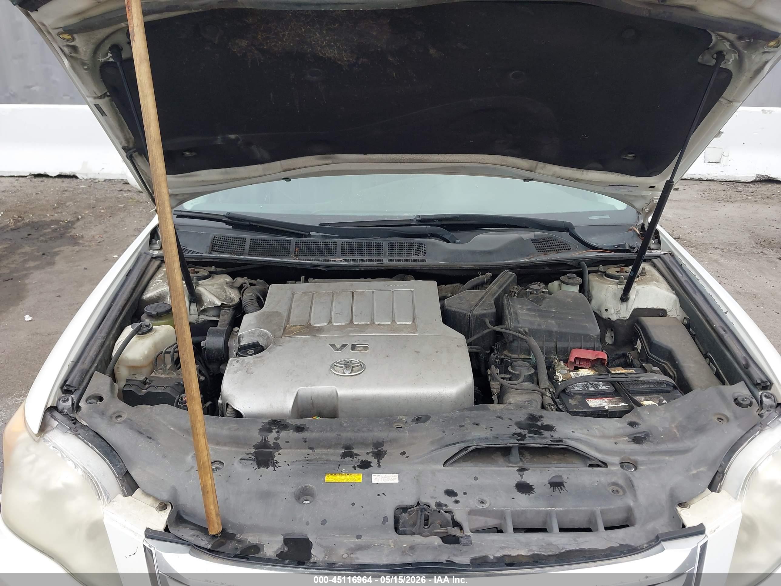 TOYOTA AVALON image 10