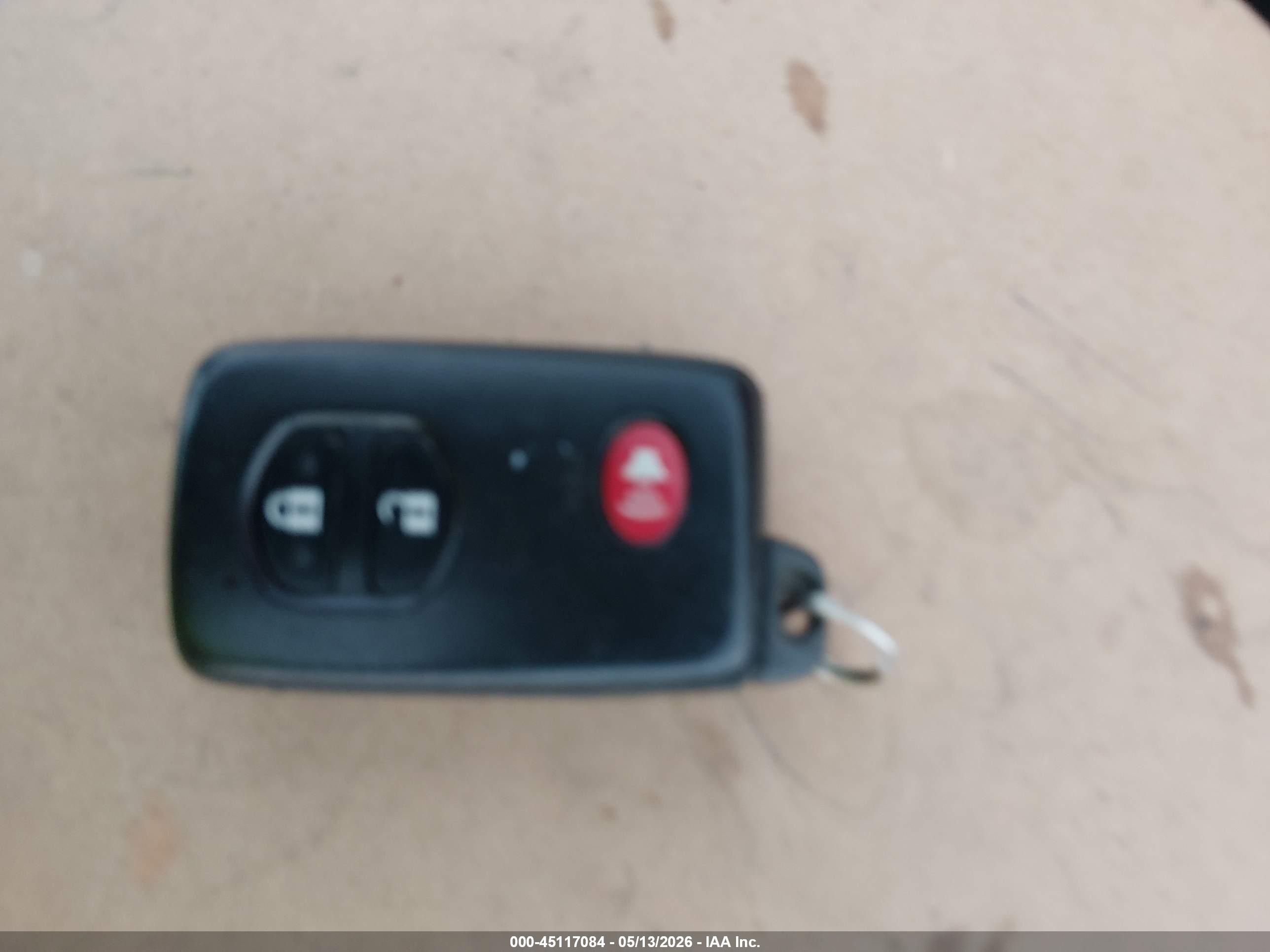 TOYOTA PRIUS image 11