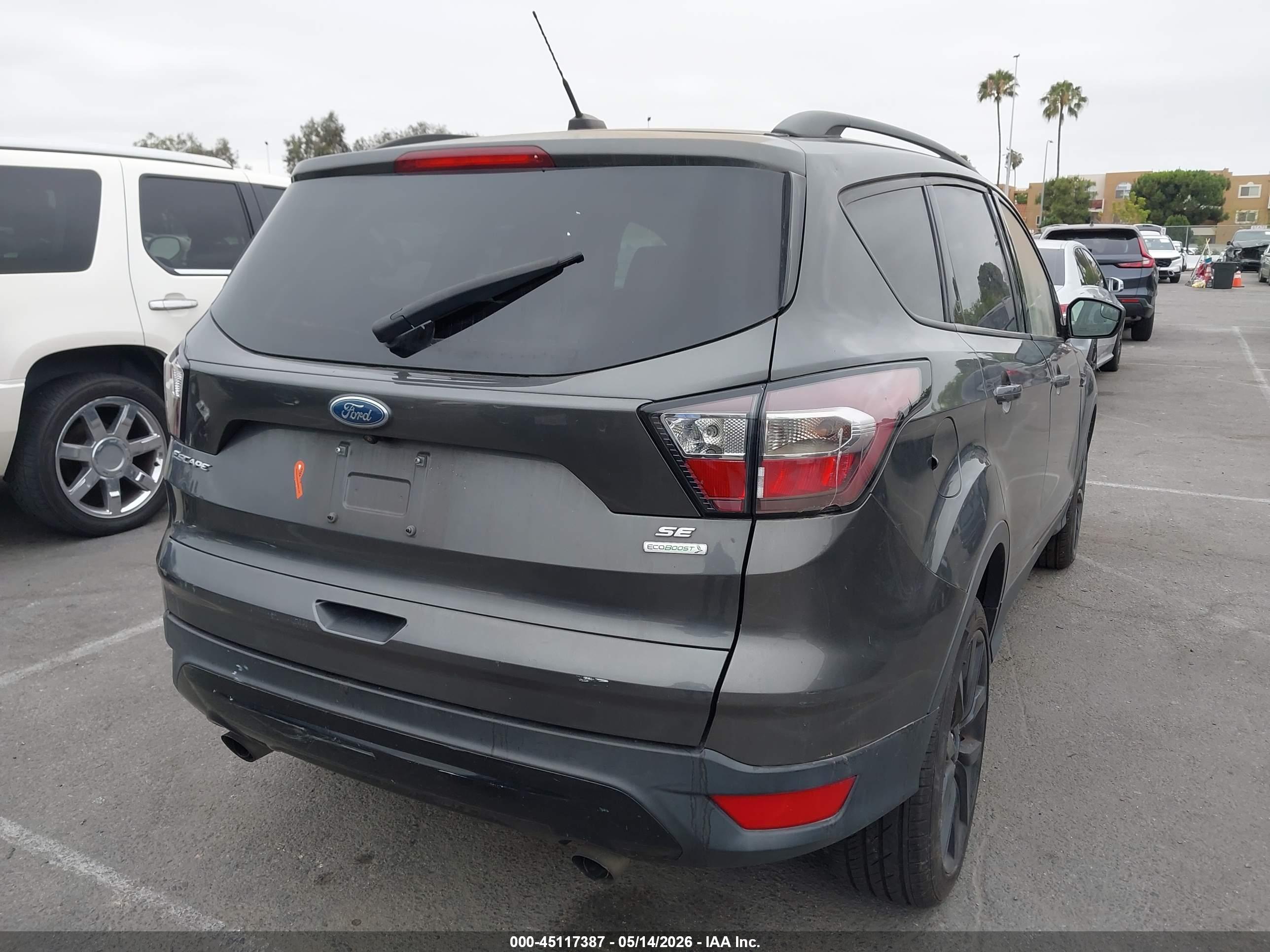 FORD ESCAPE image 4