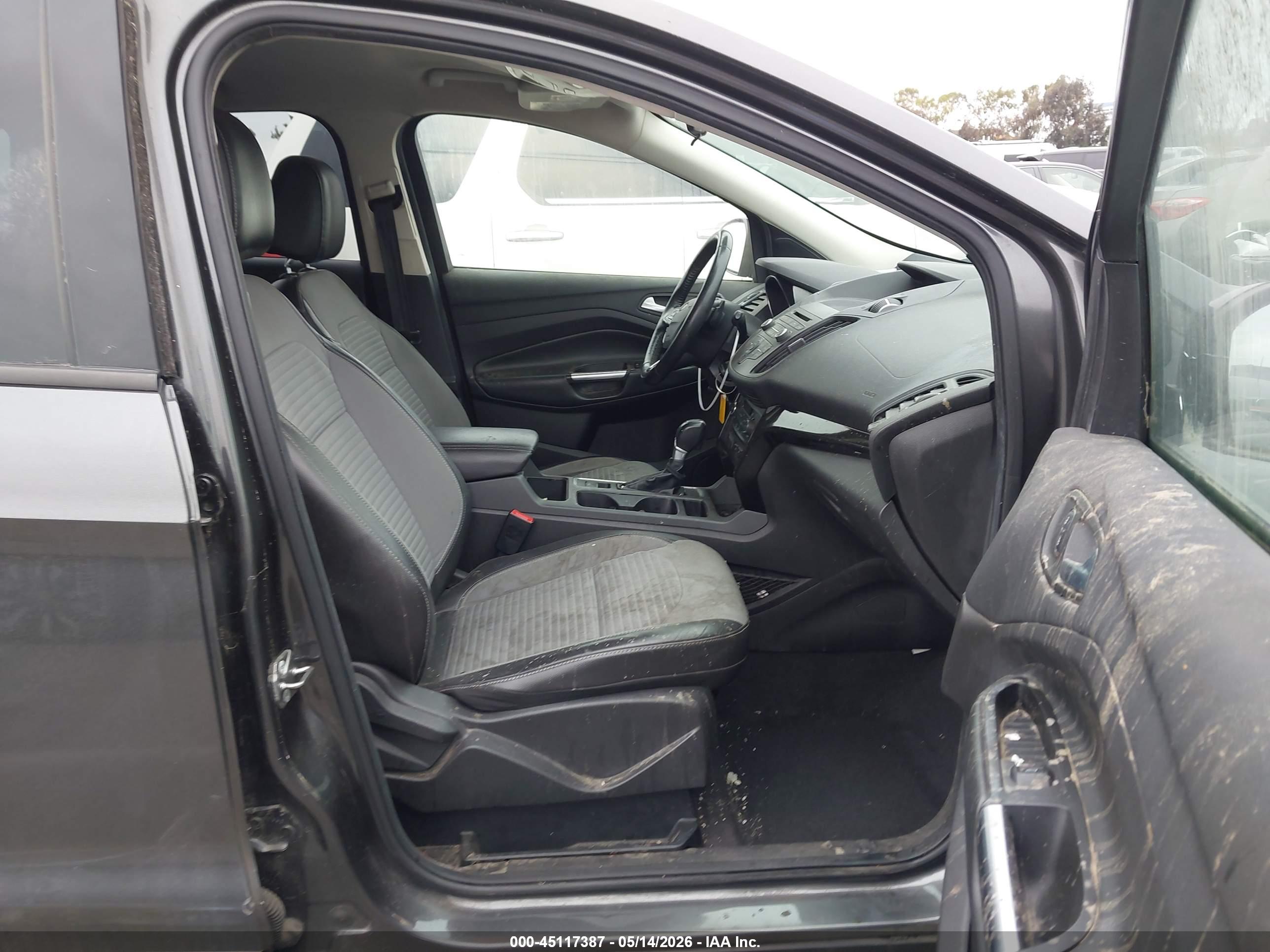 FORD ESCAPE image 5