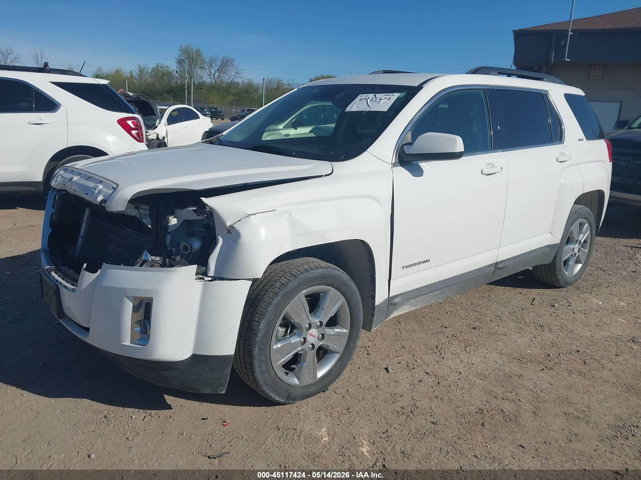 GMC TERRAIN image 2
