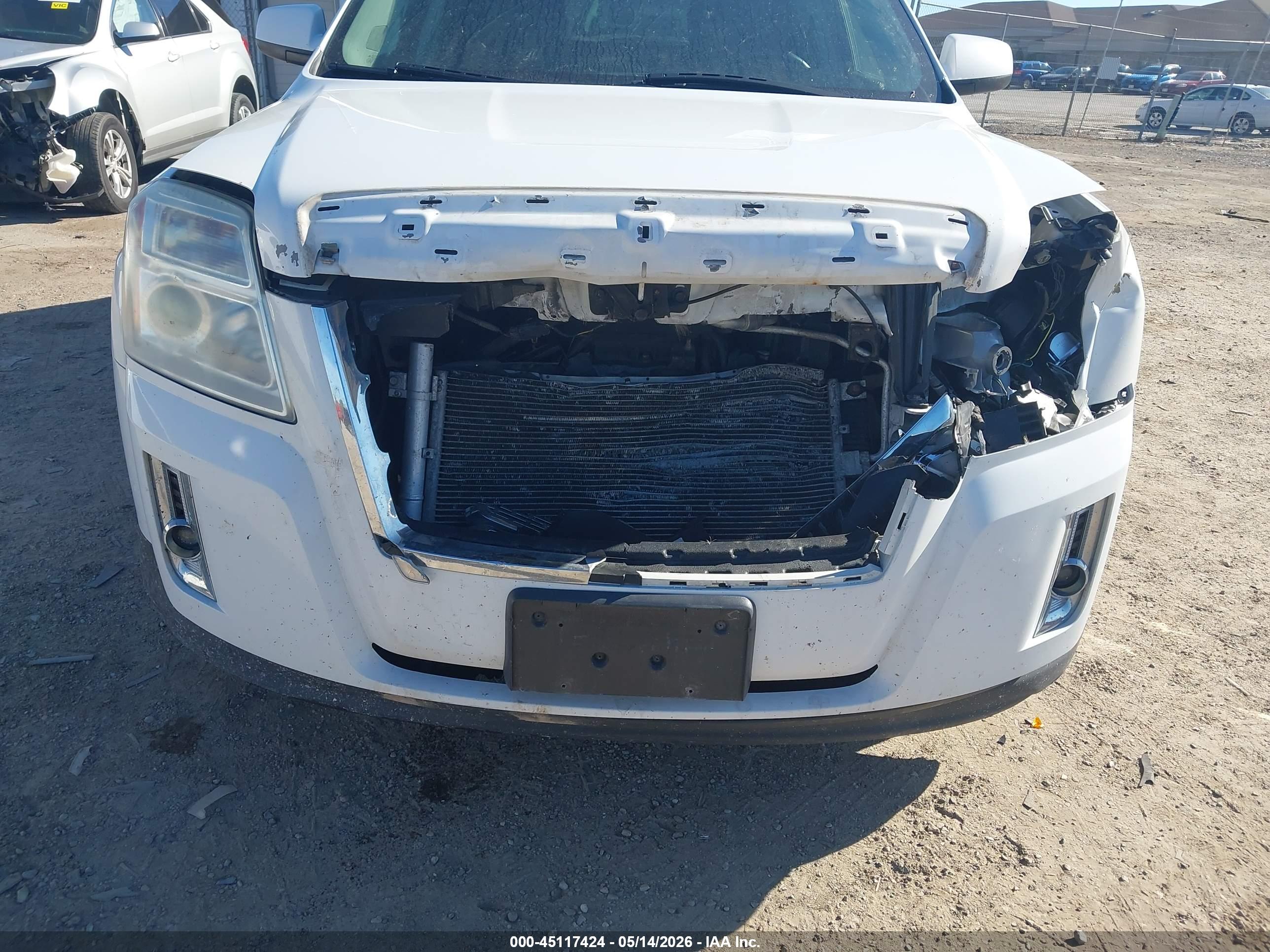 GMC TERRAIN image 6