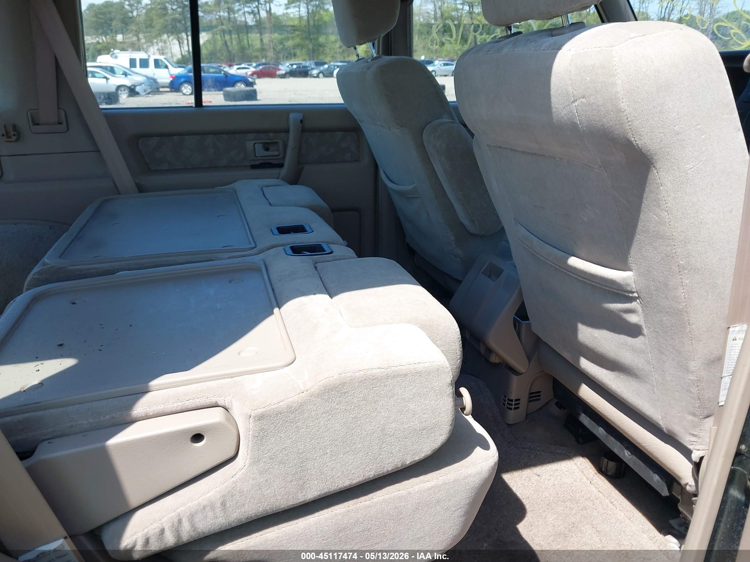 ISUZU TROOPER image 8
