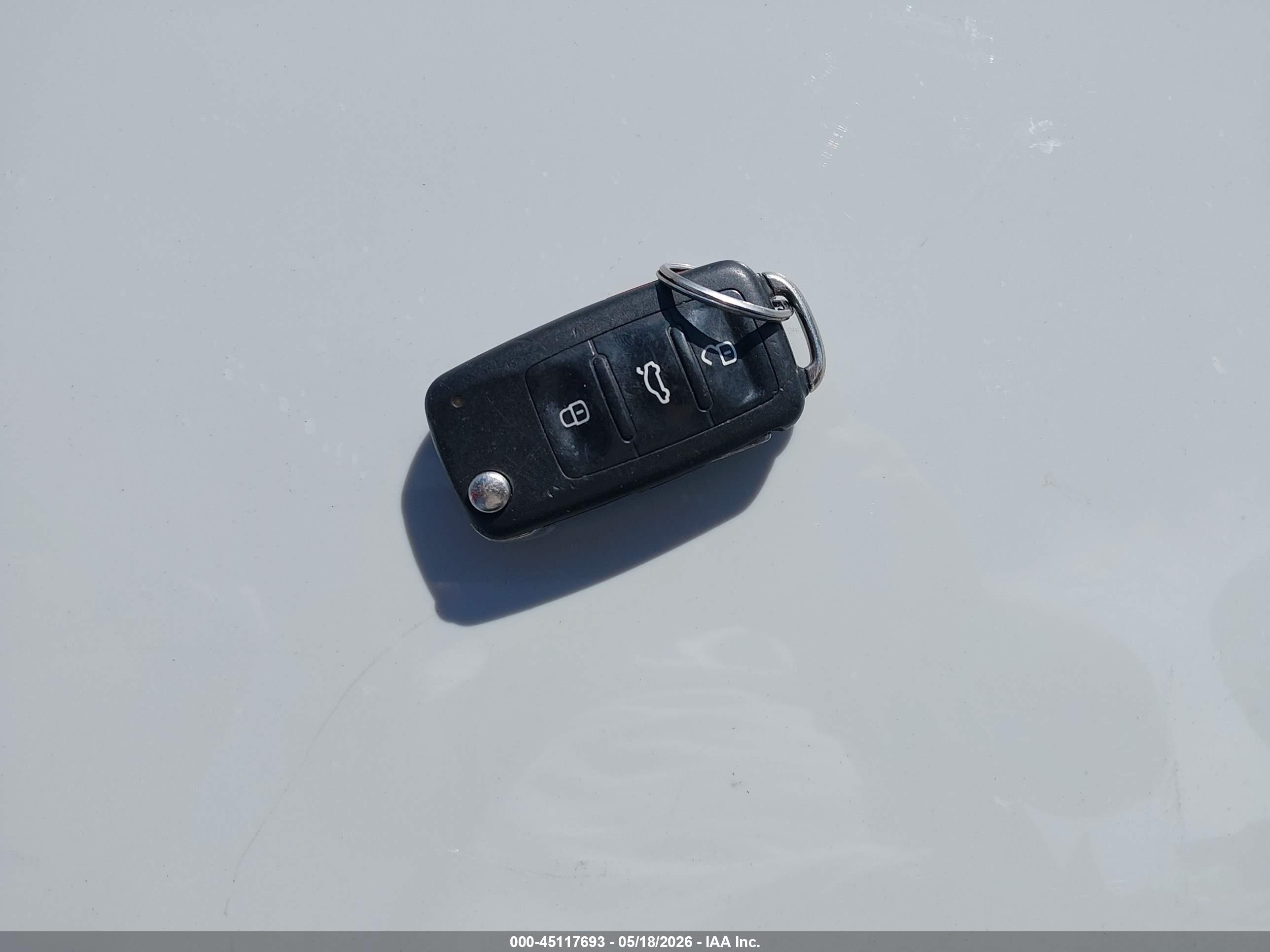 VOLKSWAGEN TIGUAN image 11
