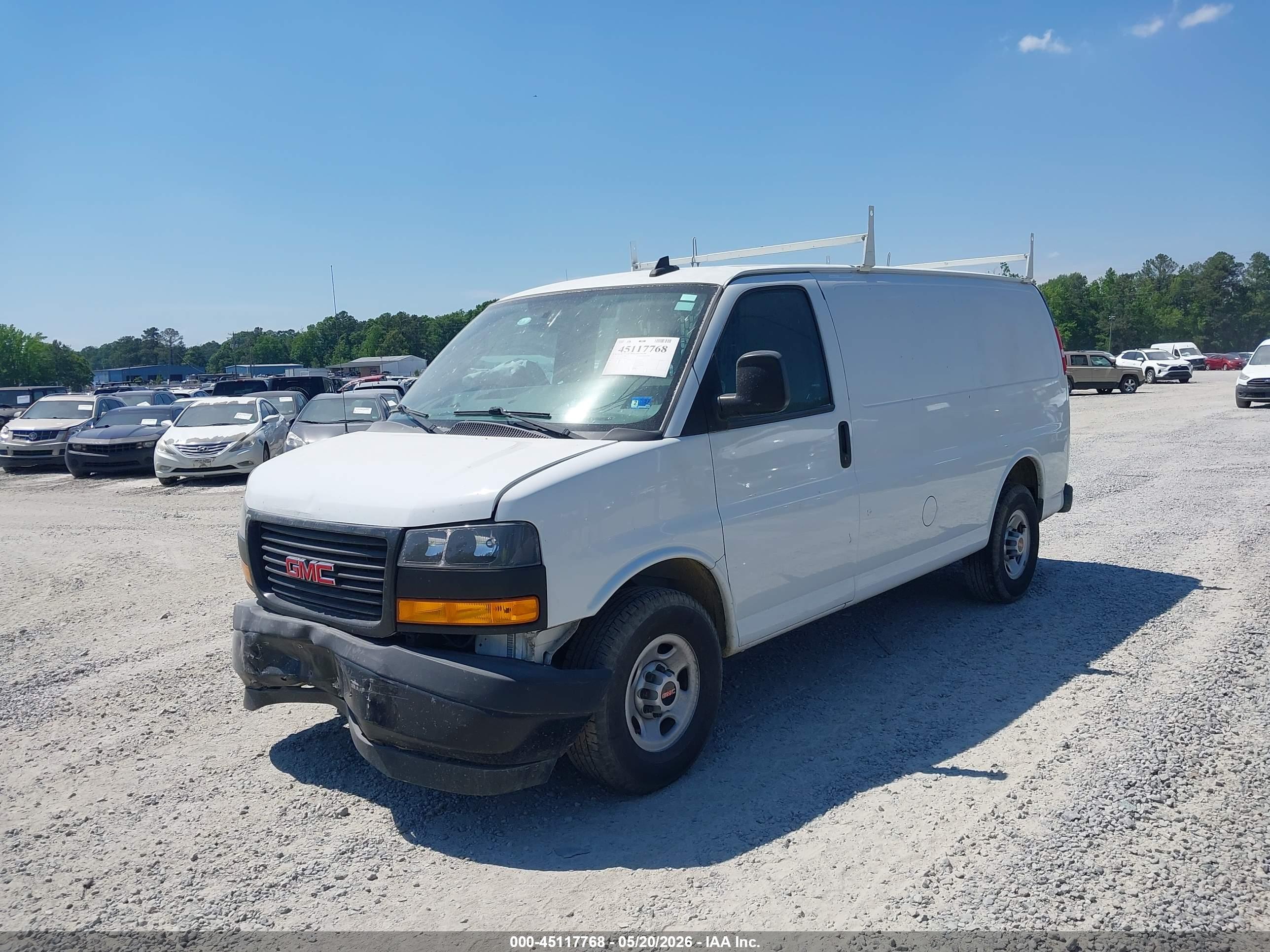 GMC SAVANA image 2