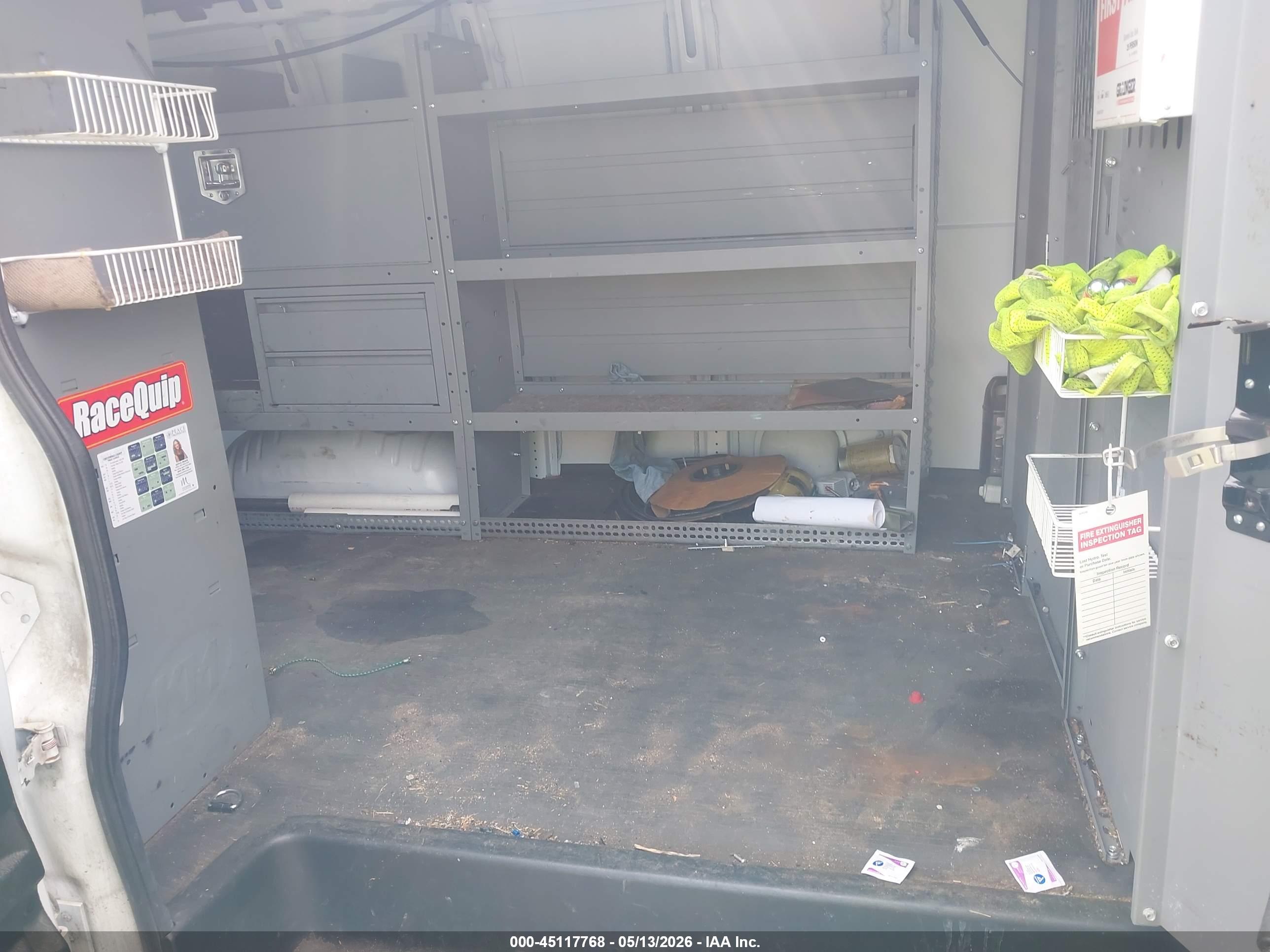 GMC SAVANA image 8