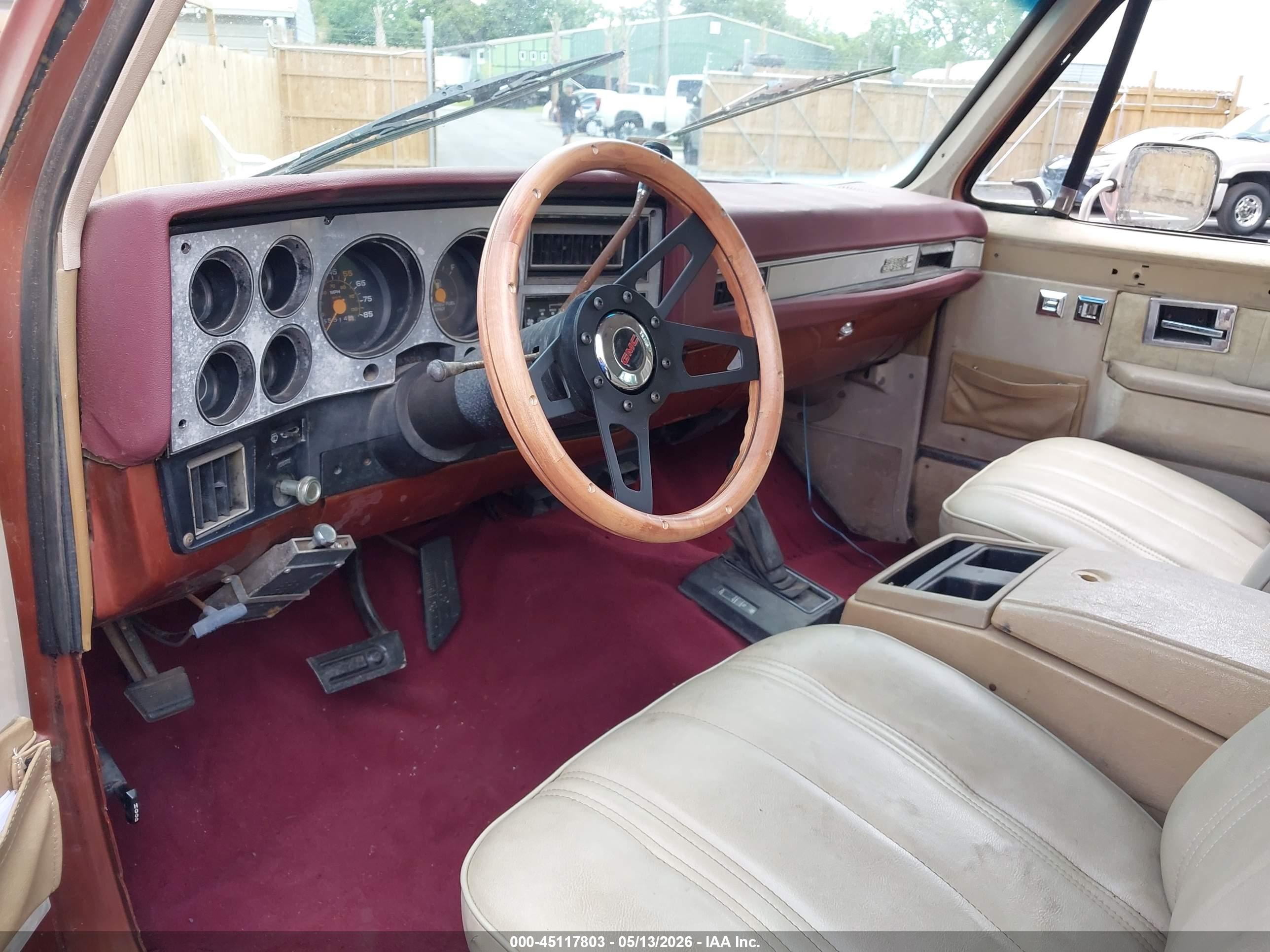 GMC JIMMY image 6