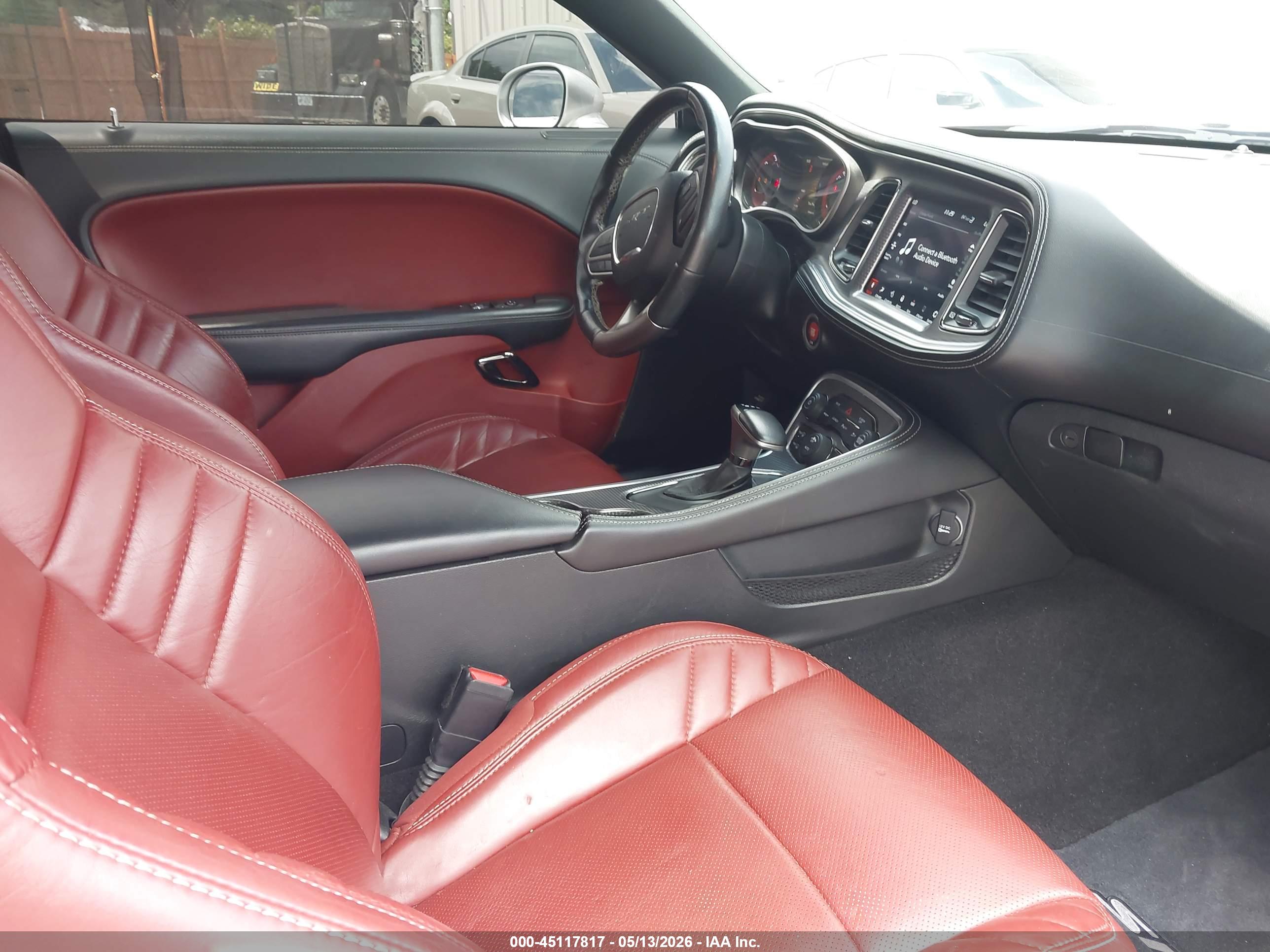 DODGE CHALLENGER image 5