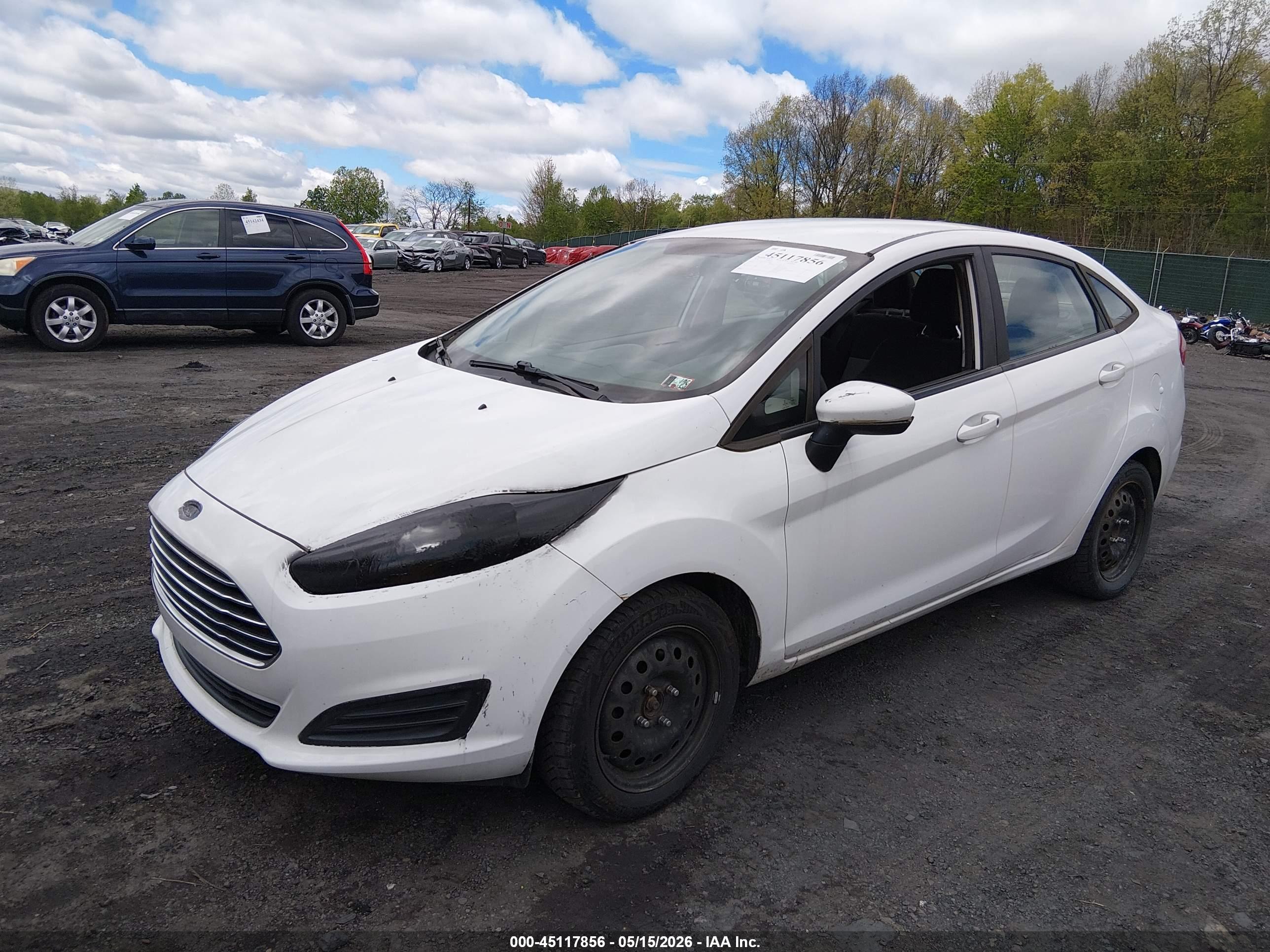 FORD FIESTA image 2