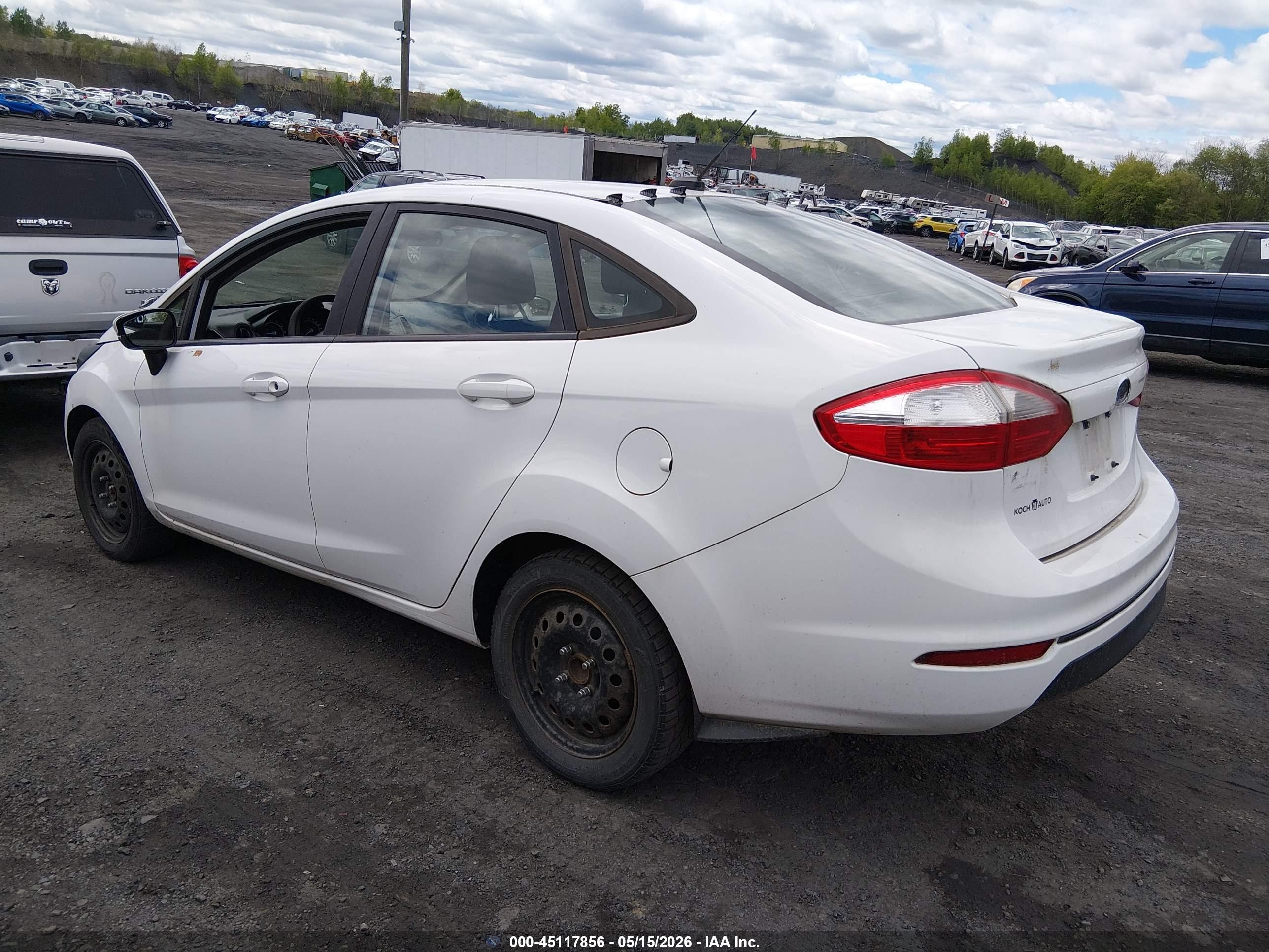FORD FIESTA image 3